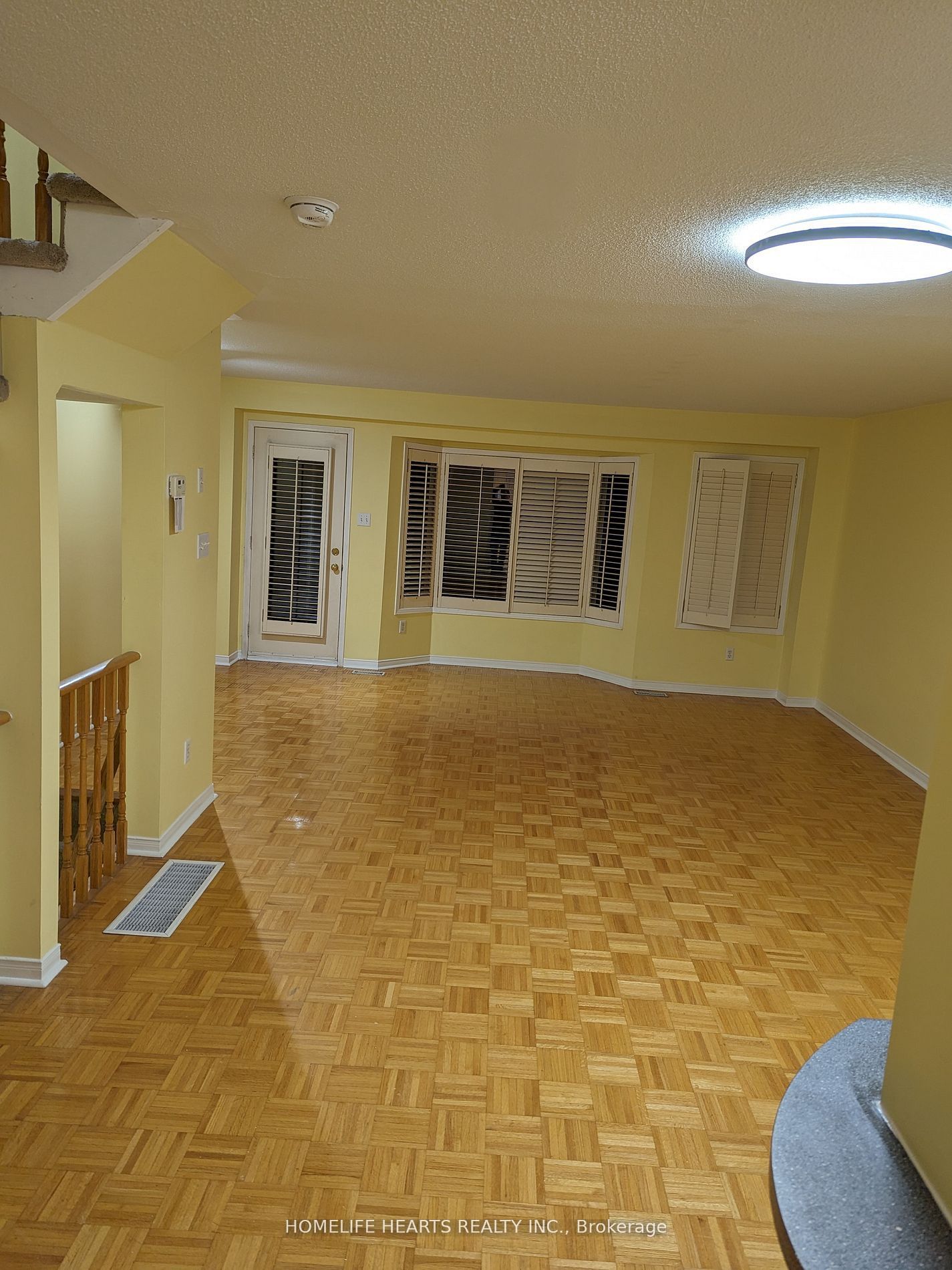 18 Clark Avenue W 192 Property Photo 8