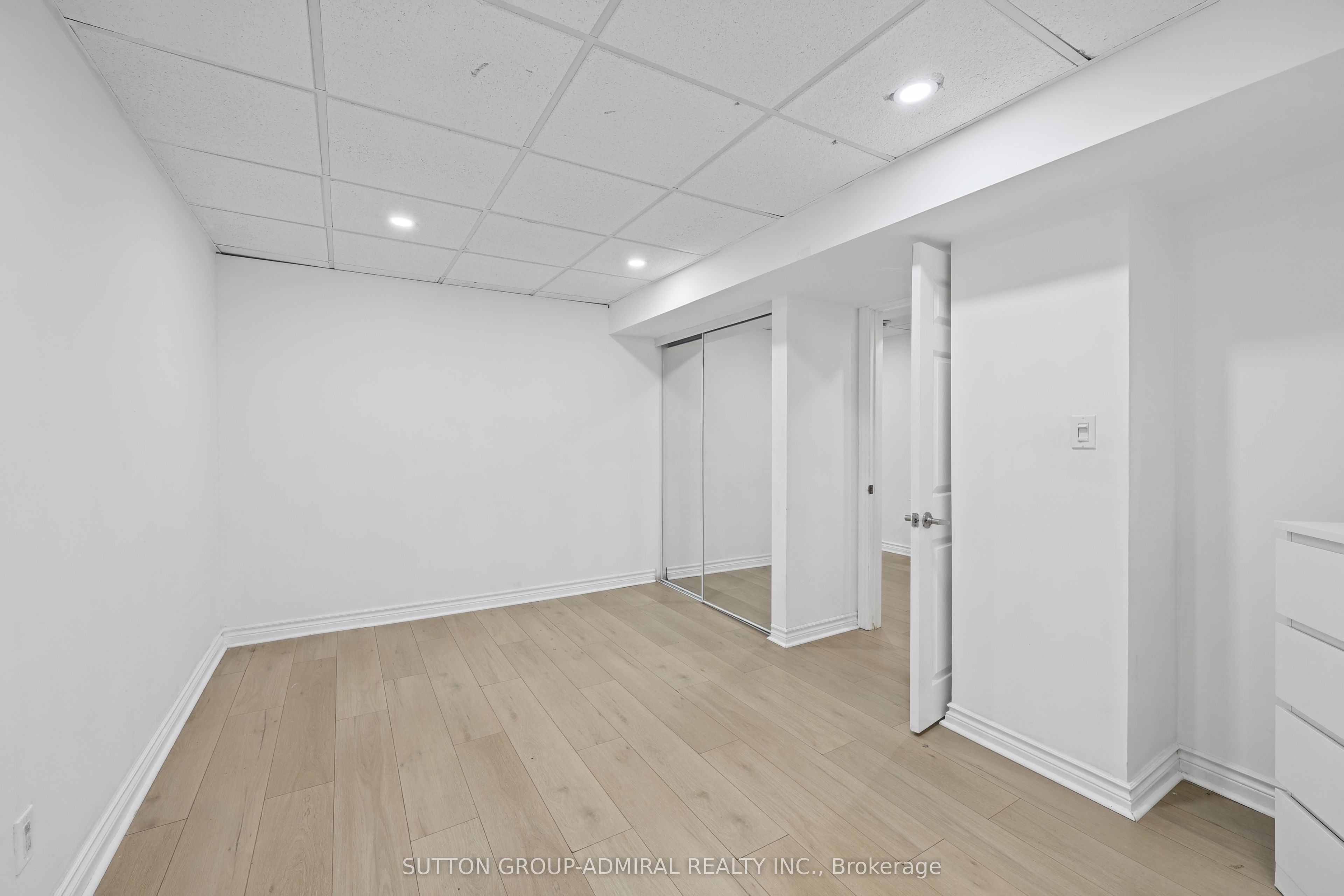 328 Woodspring Avenue Basement Property Photo 4