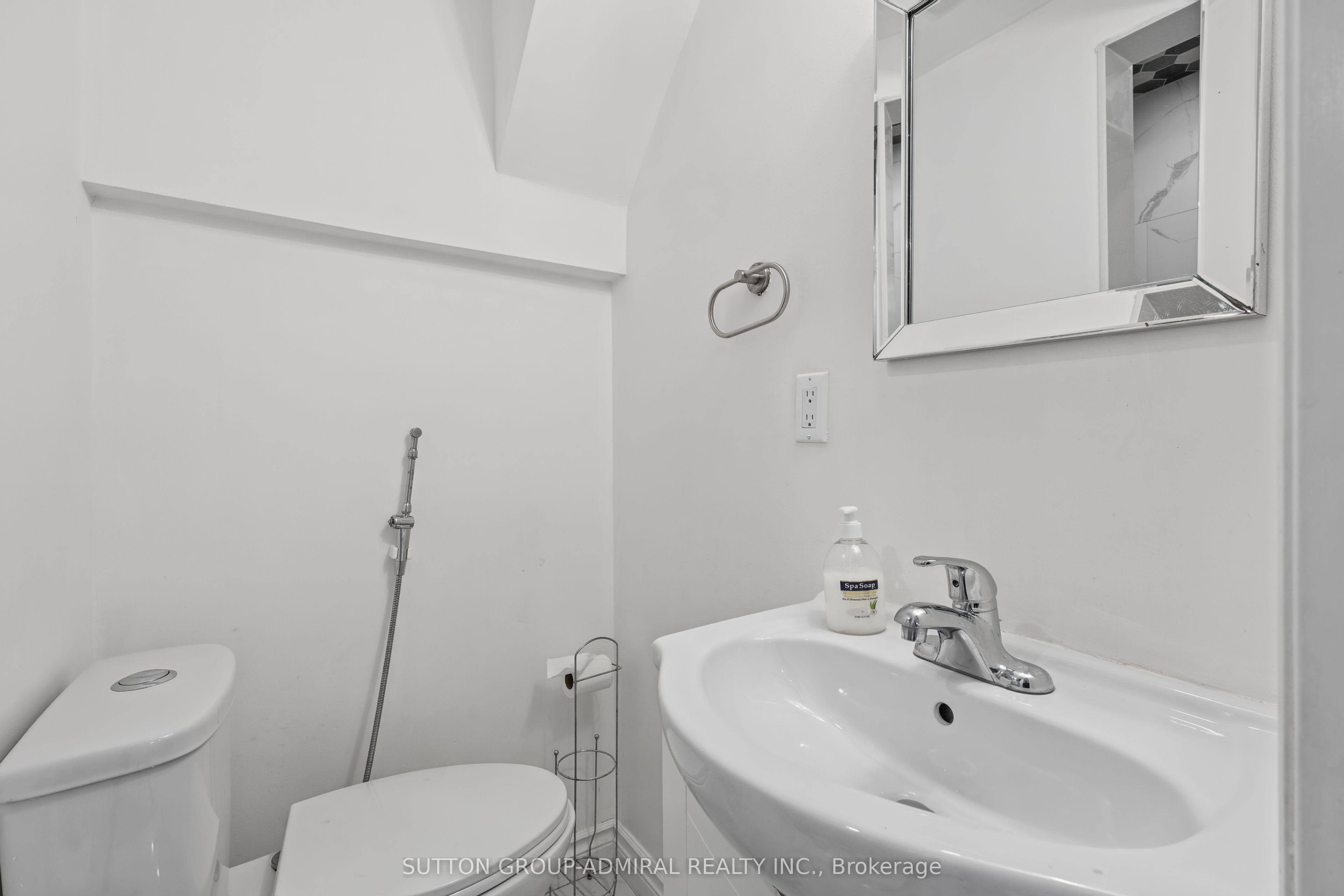328 Woodspring Avenue Basement Property Photo 16
