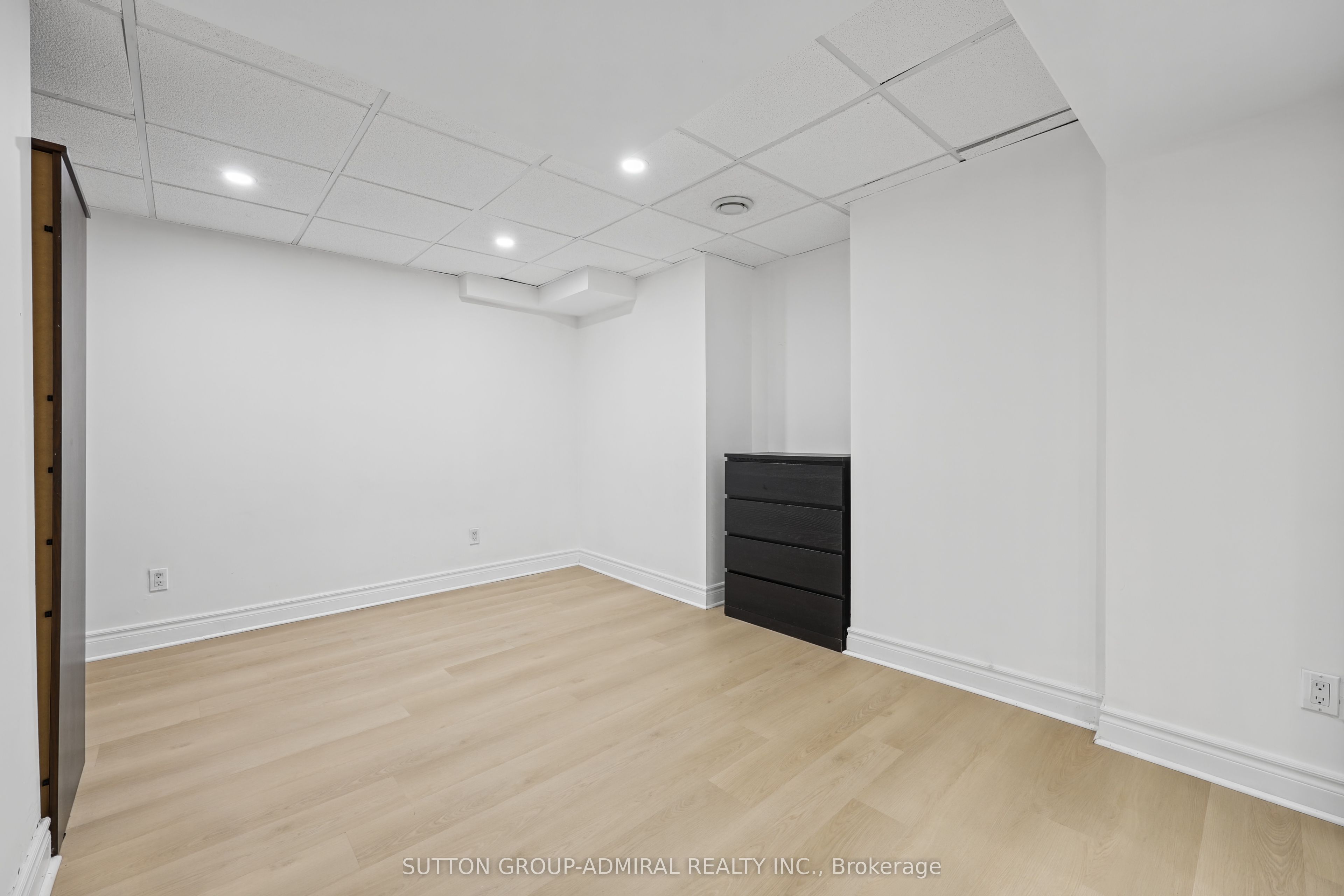 328 Woodspring Avenue Basement Property Photo 27