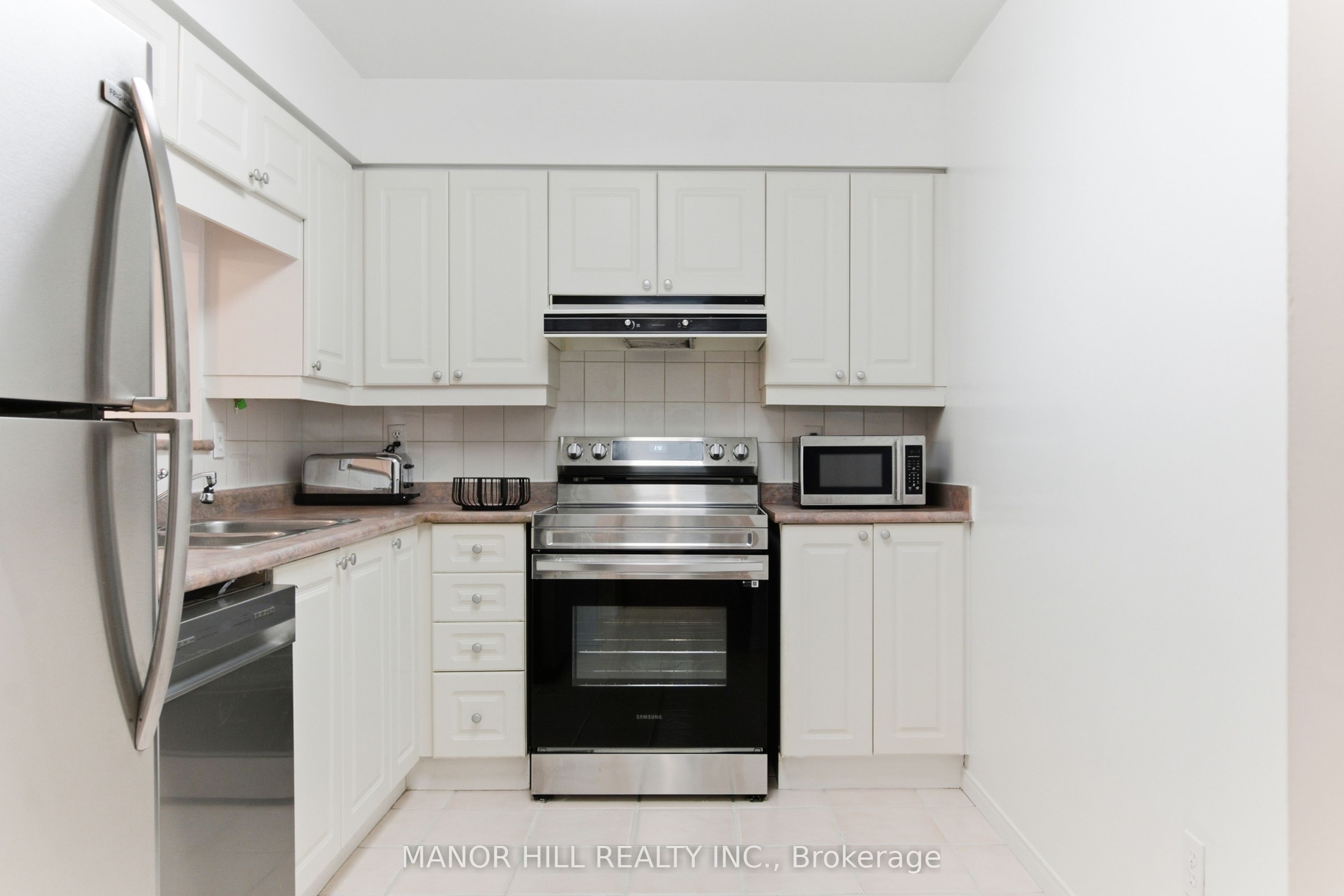 11 Townsgate Drive 814 Property Photo 19