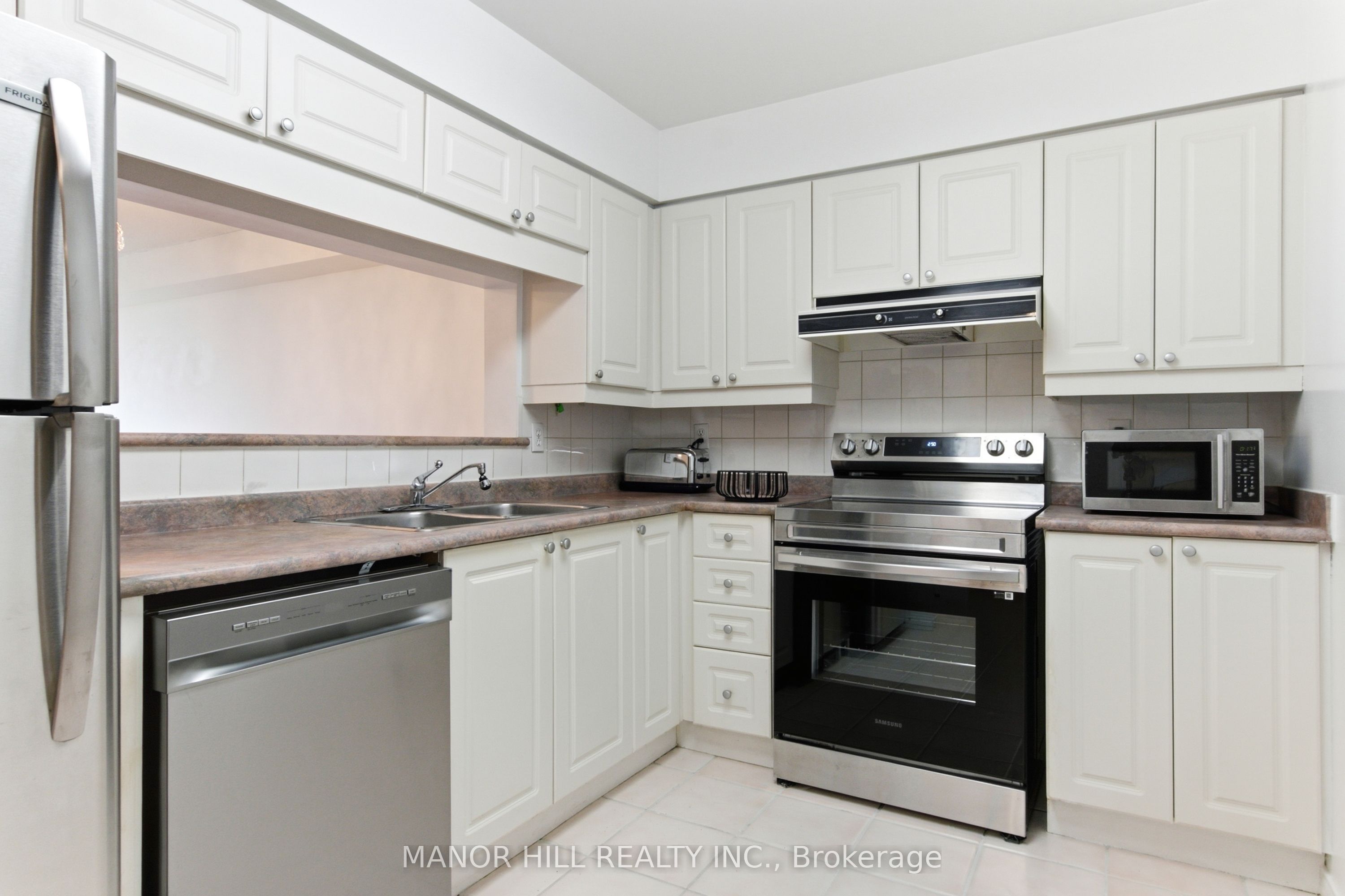11 Townsgate Drive 814 Property Photo 20