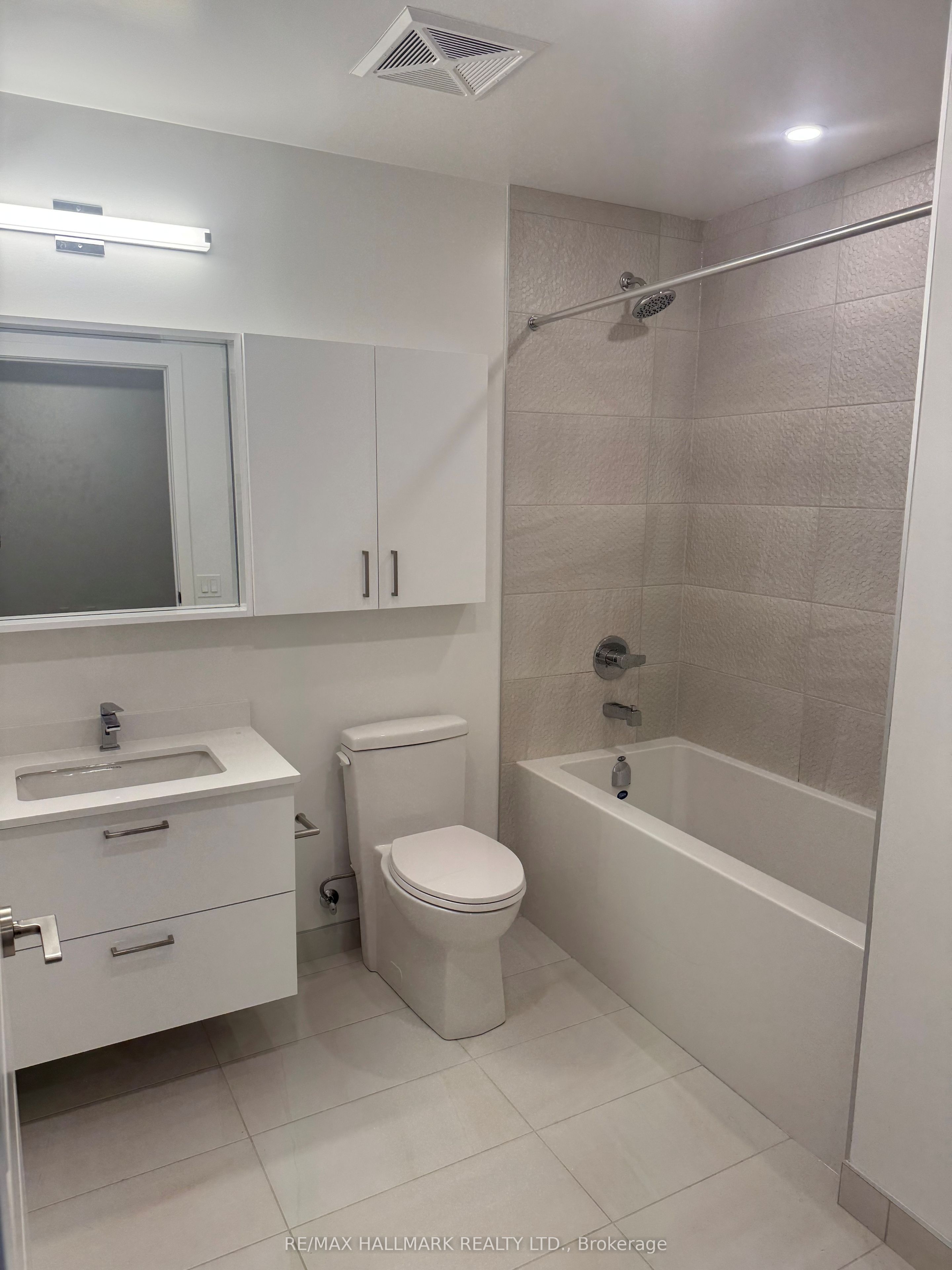 30 Upper Mall Way 2909 Property Photo 11