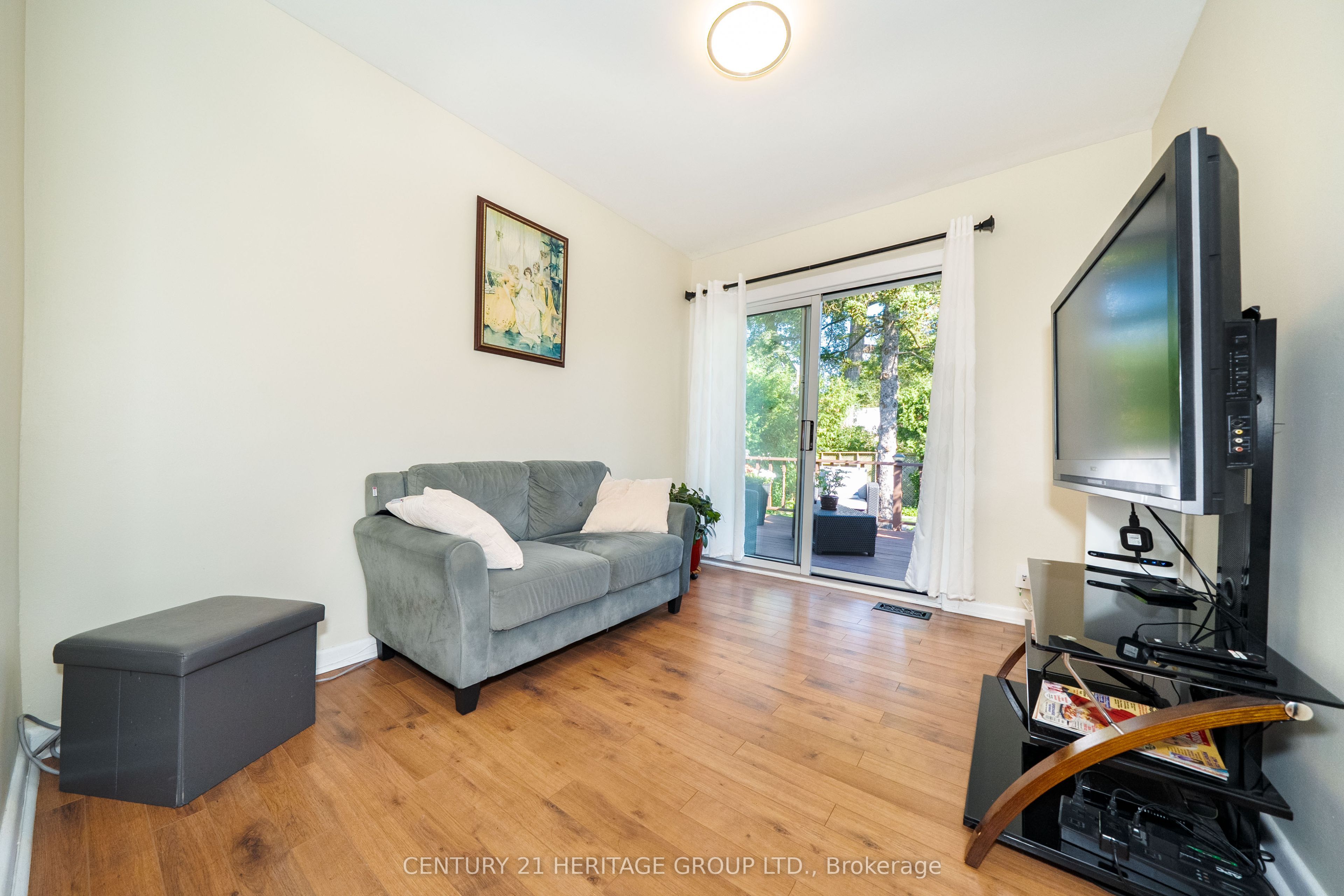 417 Paliser Crescent S Property Photo 19