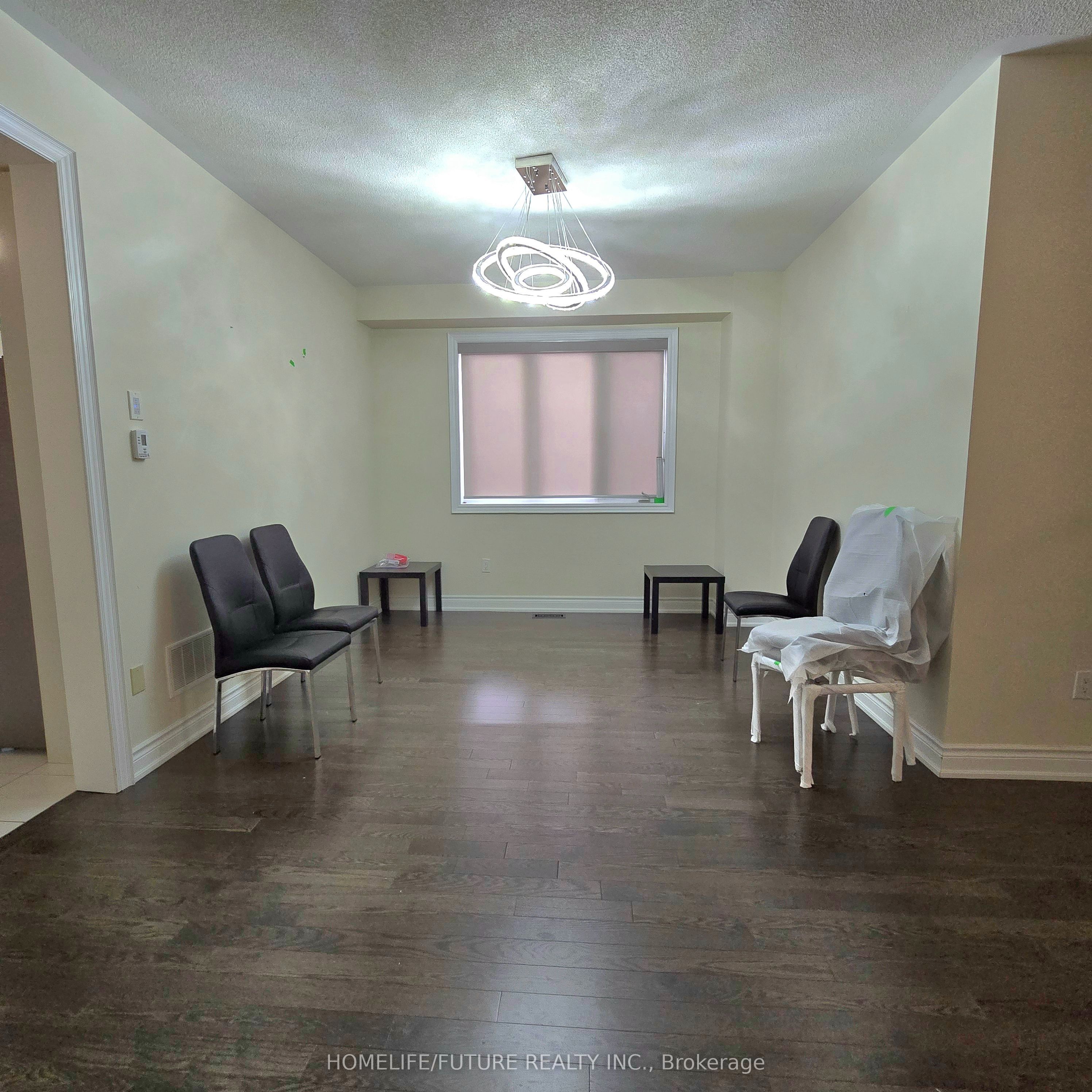 396 Kirkham Drive Main Property Photo 4