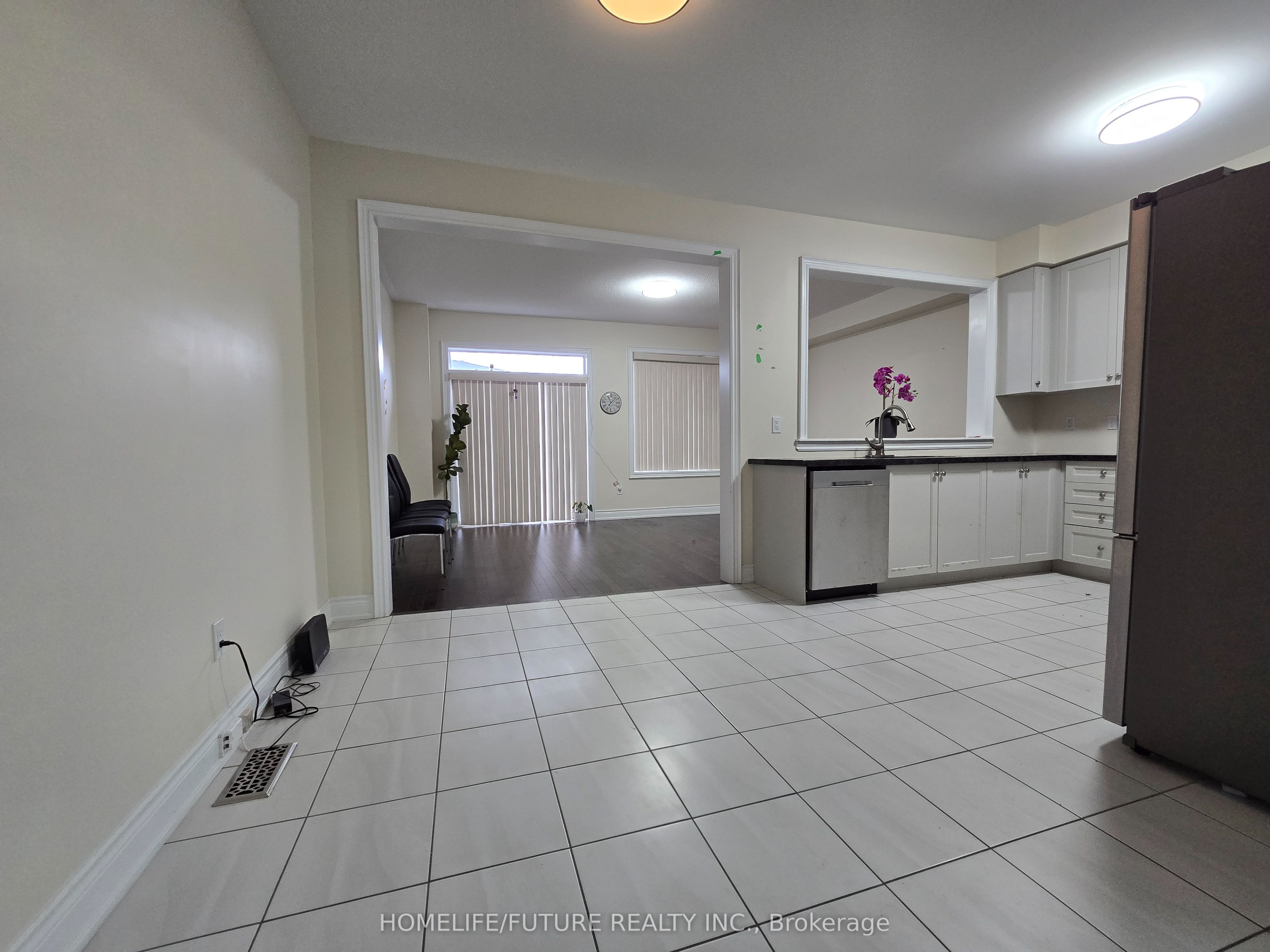 396 Kirkham Drive Main Property Photo 8