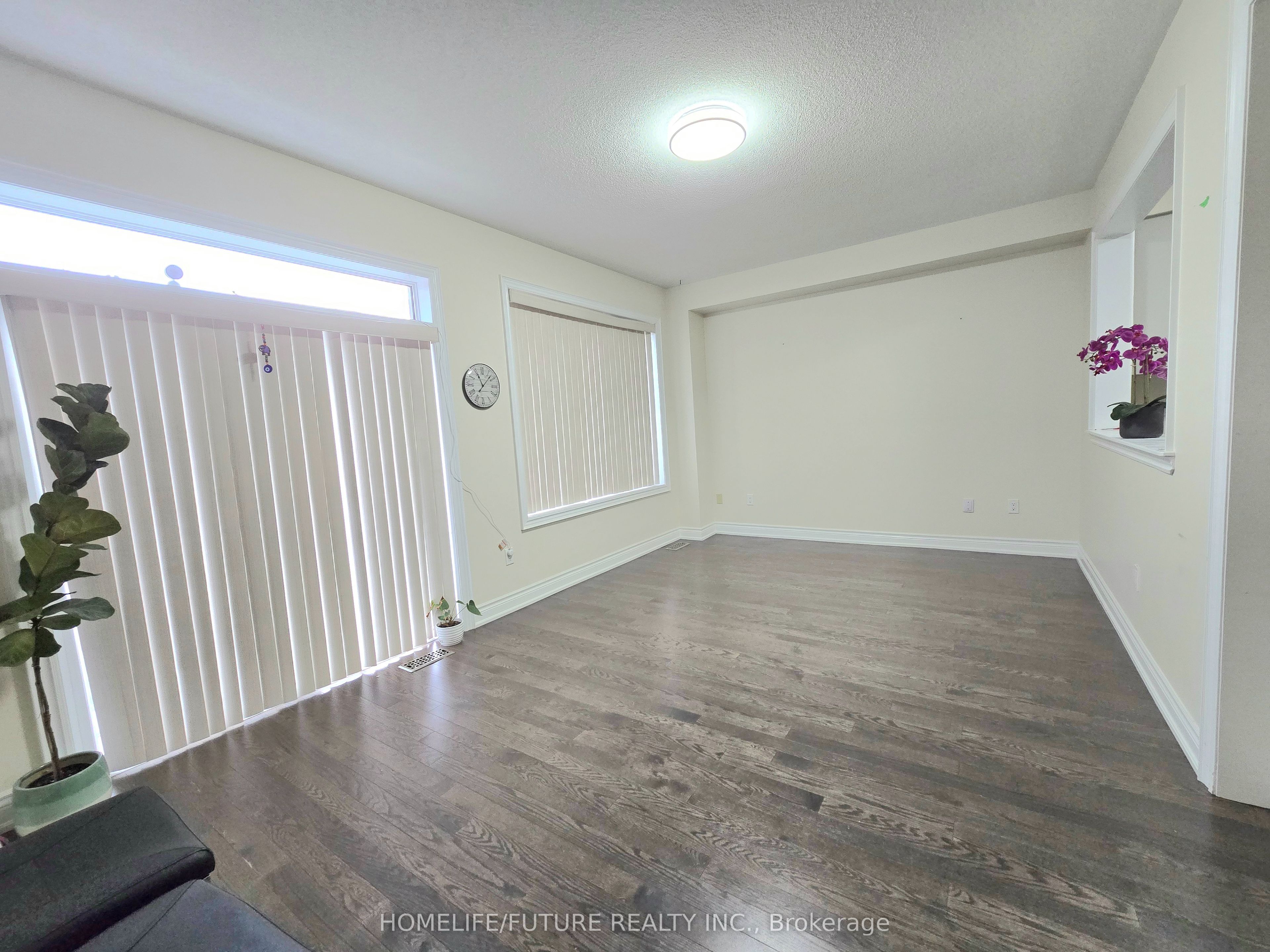 396 Kirkham Drive Main Property Photo 14