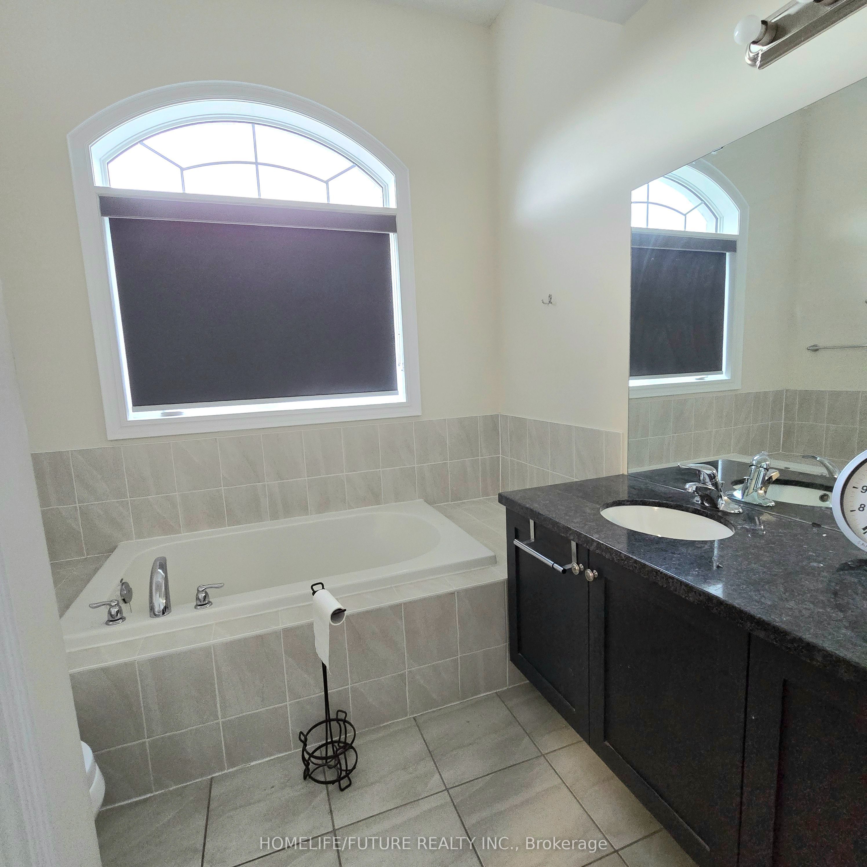 396 Kirkham Drive Main Property Photo 17
