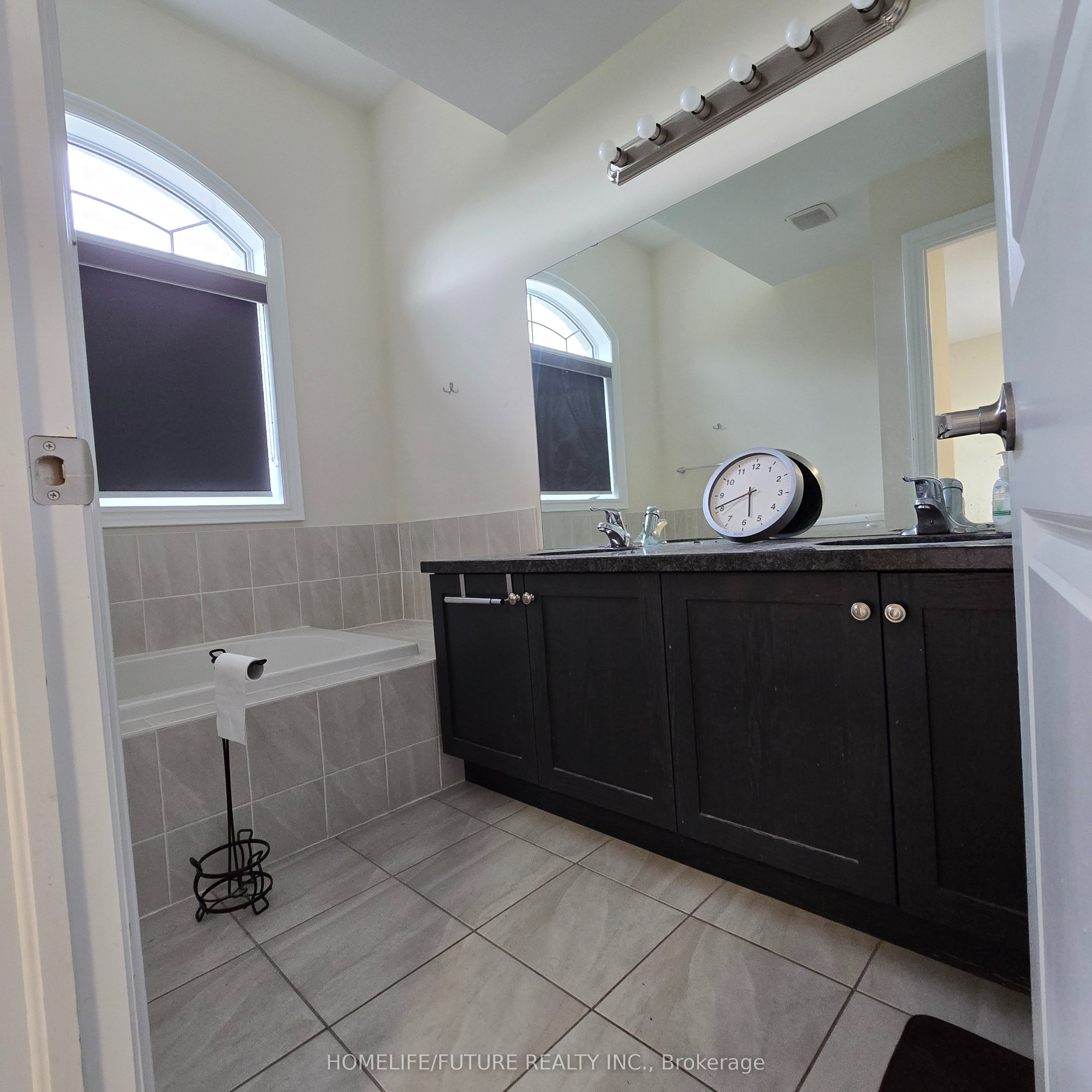 396 Kirkham Drive Main Property Photo 27