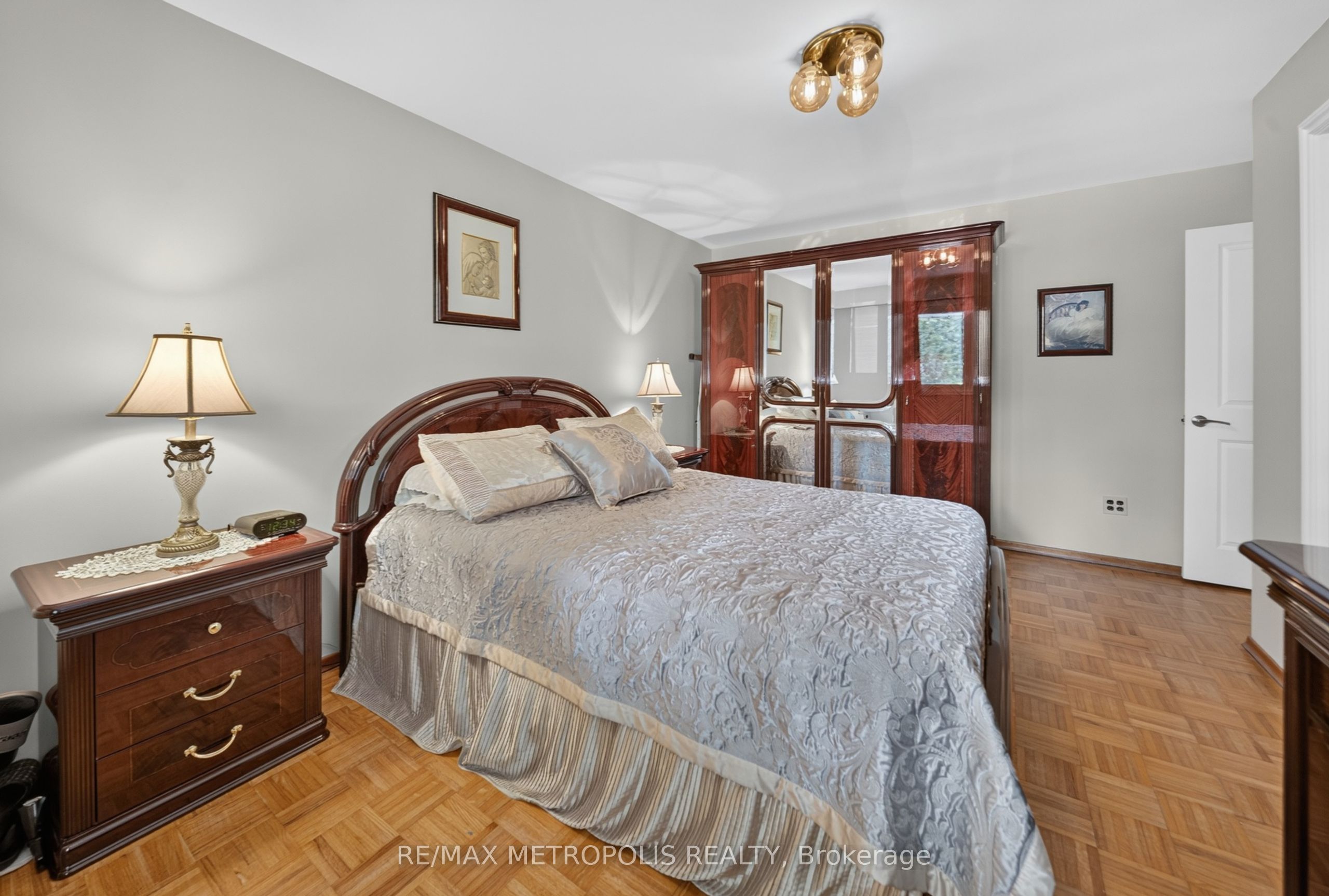 6370 Hillsdale Drive Property Photo 13