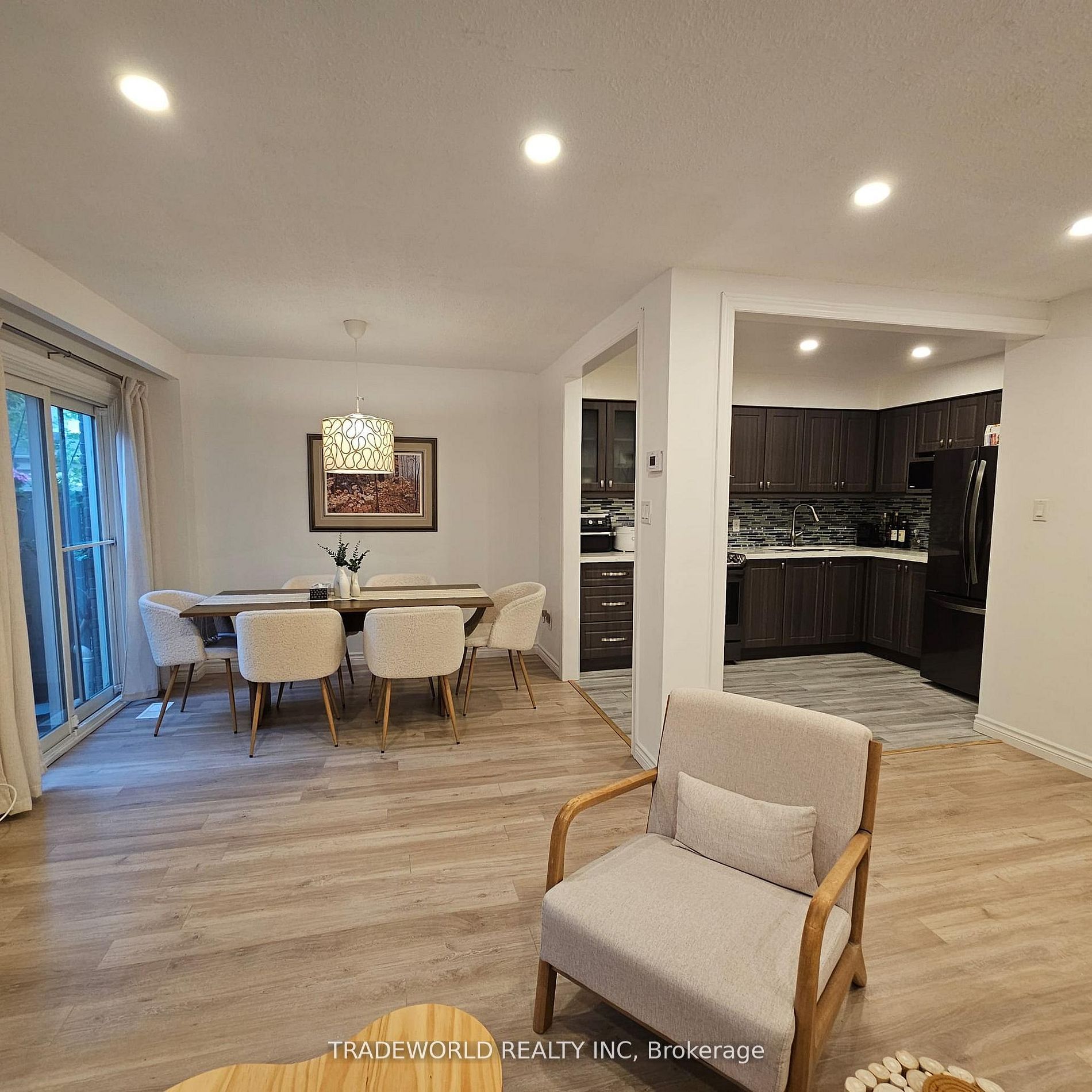 60 Camelot Way Property Photo 7
