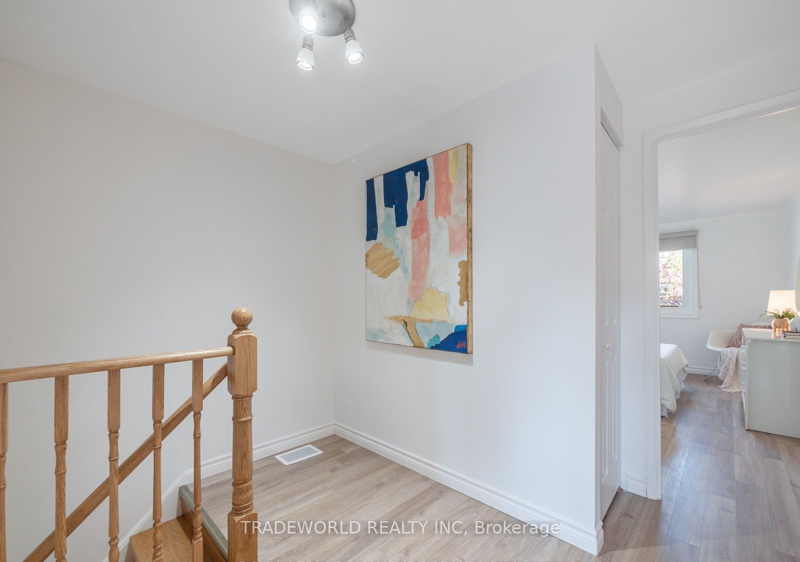 60 Camelot Way Property Photo 10