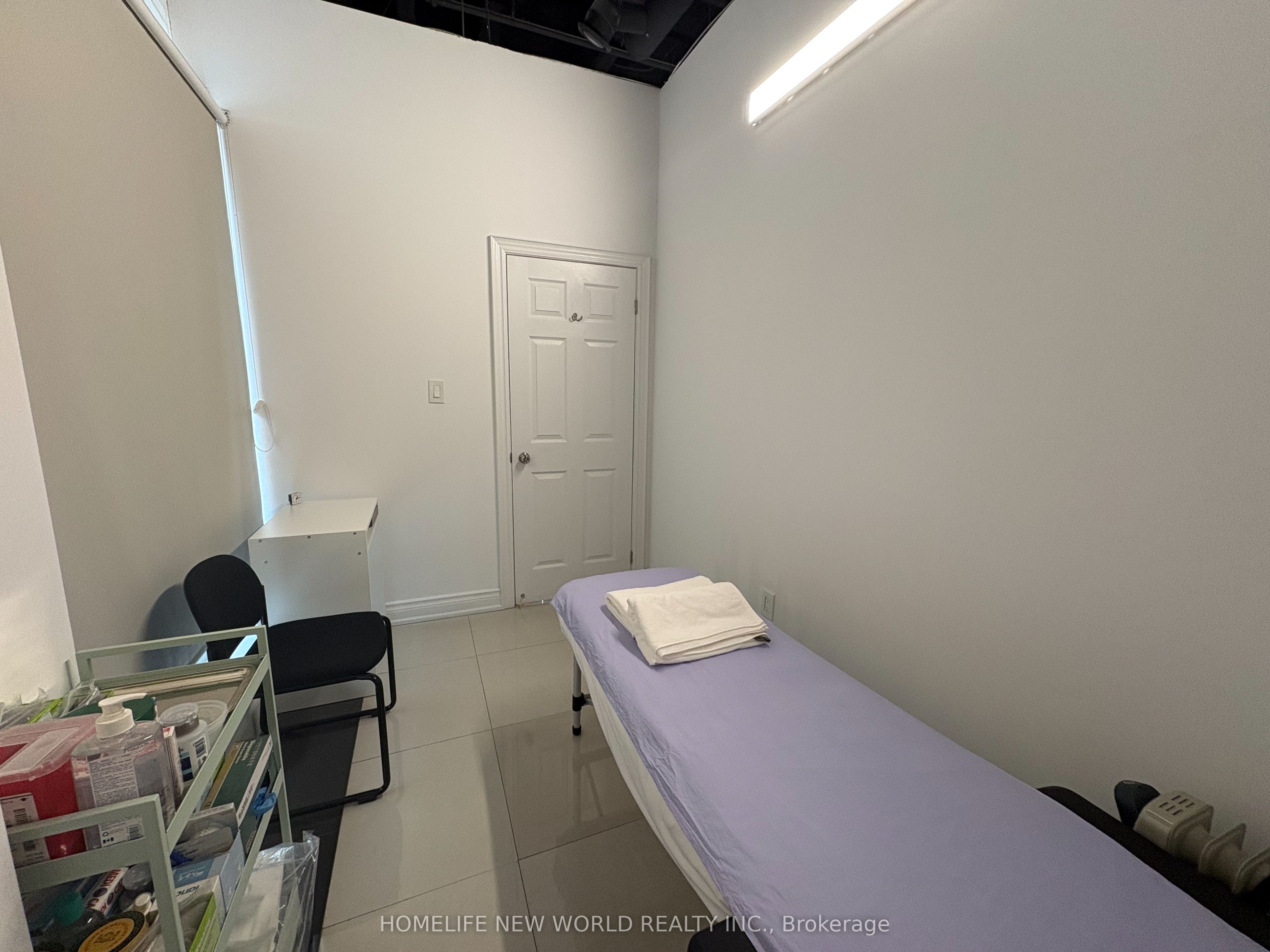 7130 Warden Avenue 101 Property Photo 10