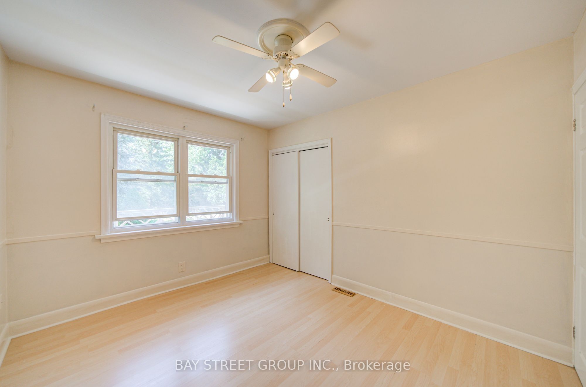 1421 Old Green Lane E Property Photo 23