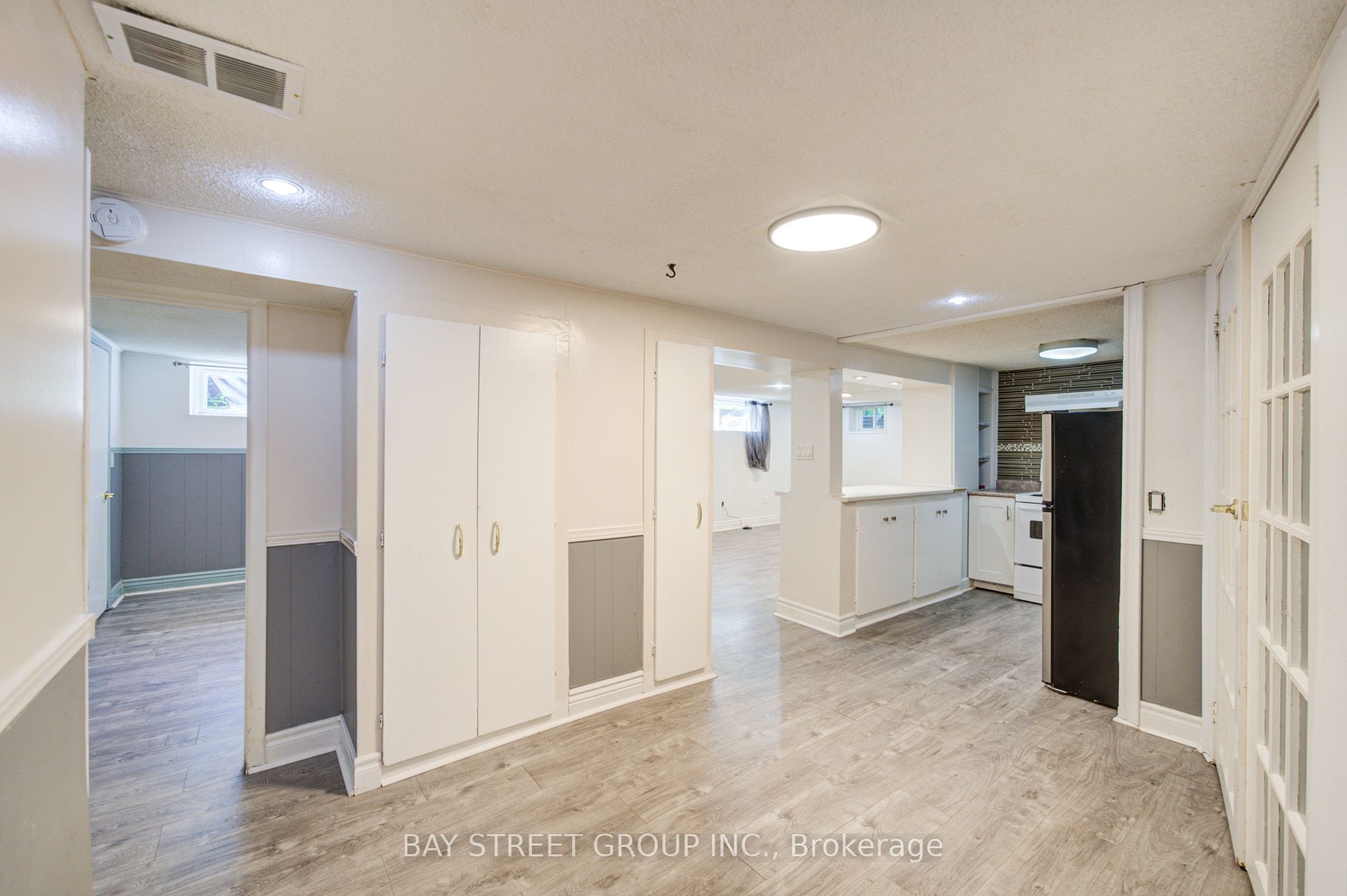 1421 Old Green Lane E Property Photo 34