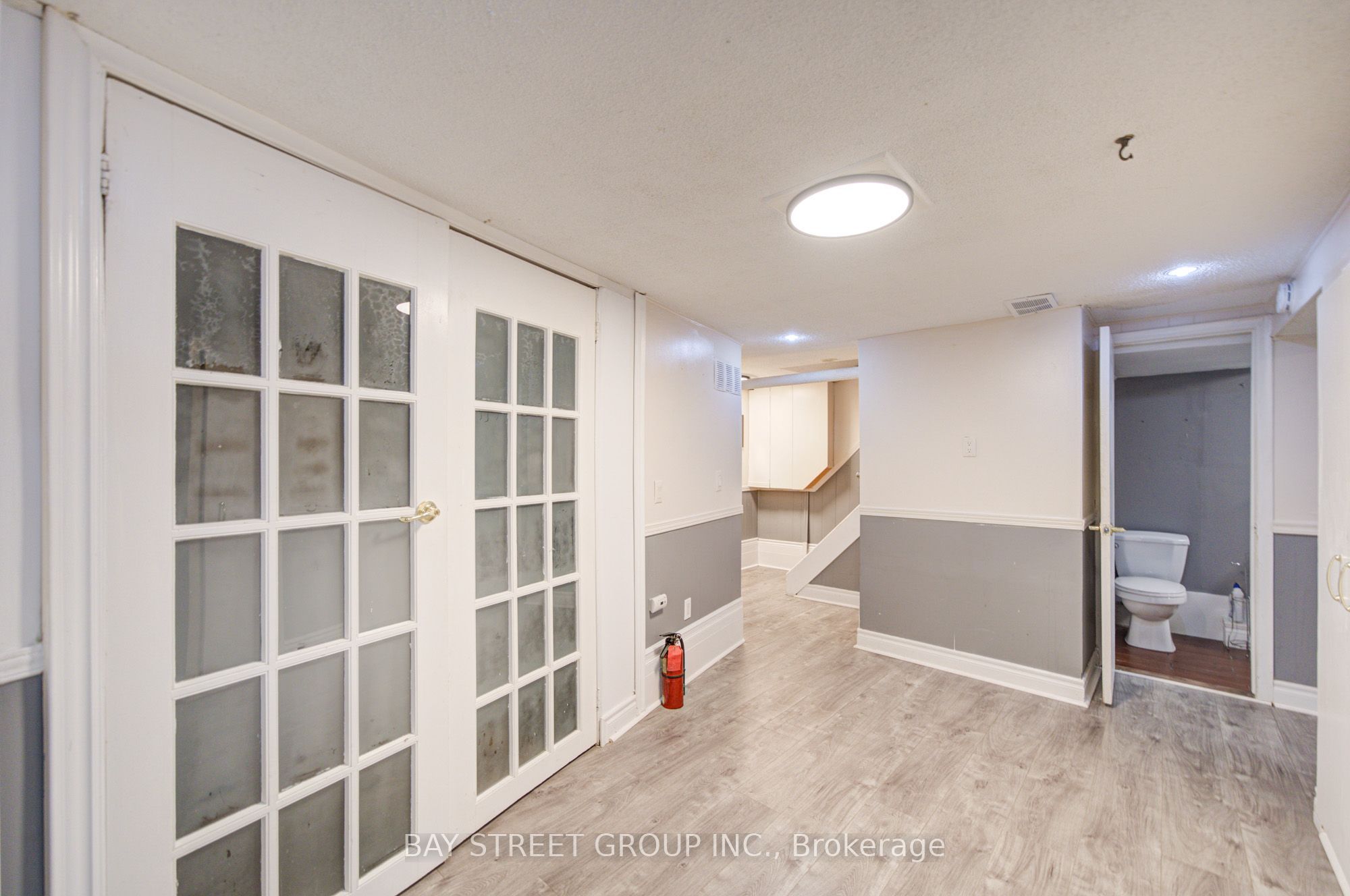 1421 Old Green Lane E Property Photo 35