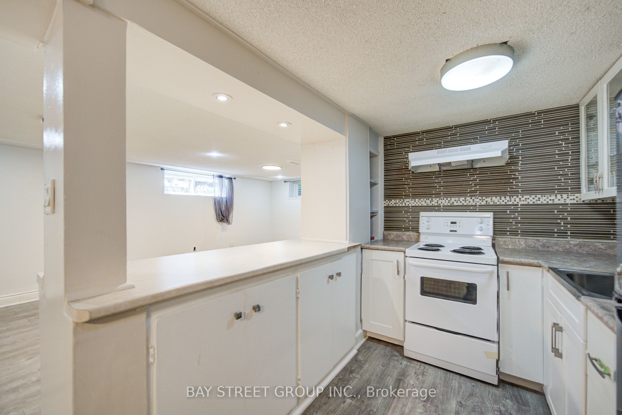 1421 Old Green Lane E Property Photo 37