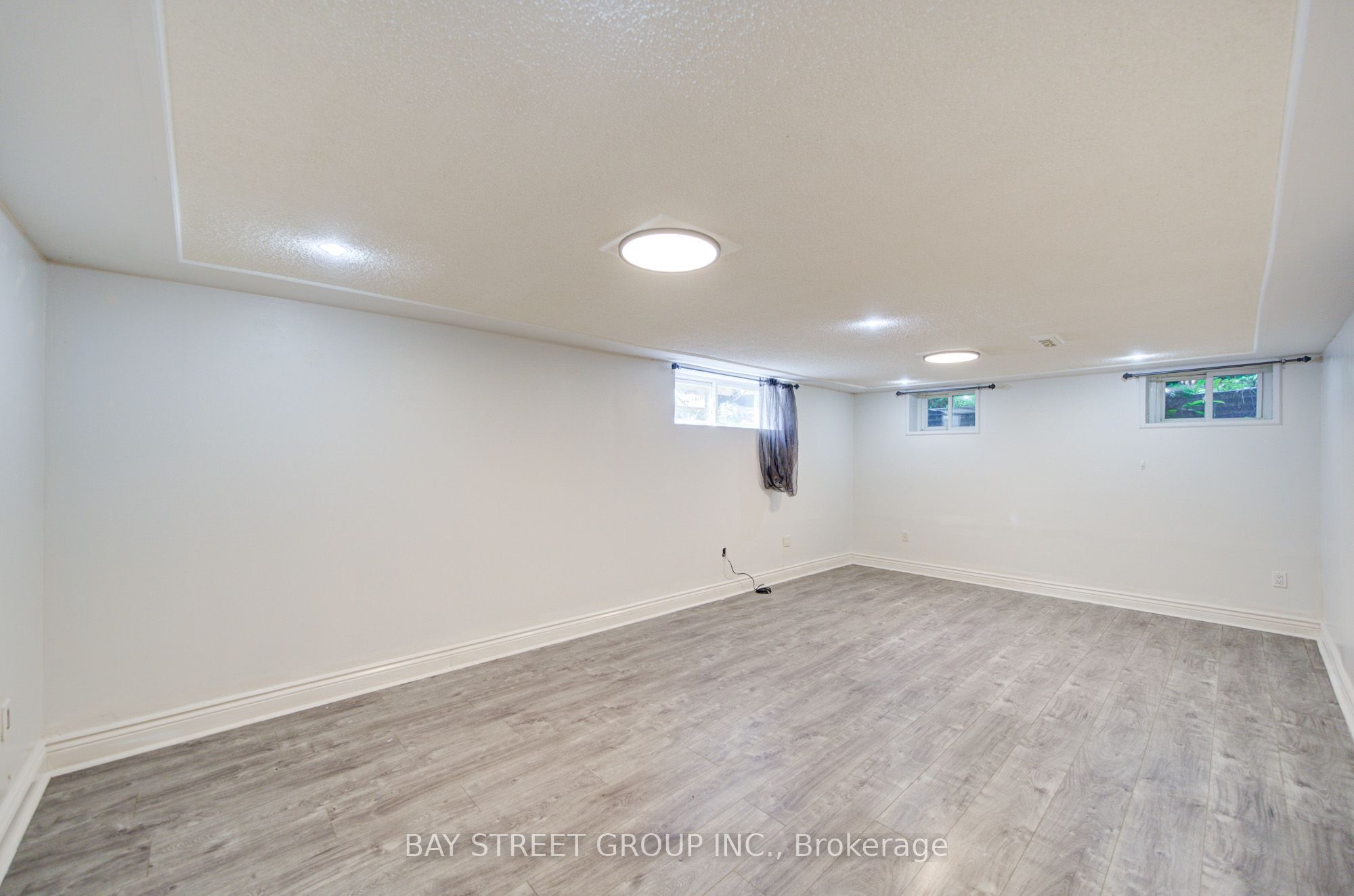 1421 Old Green Lane E Property Photo 41