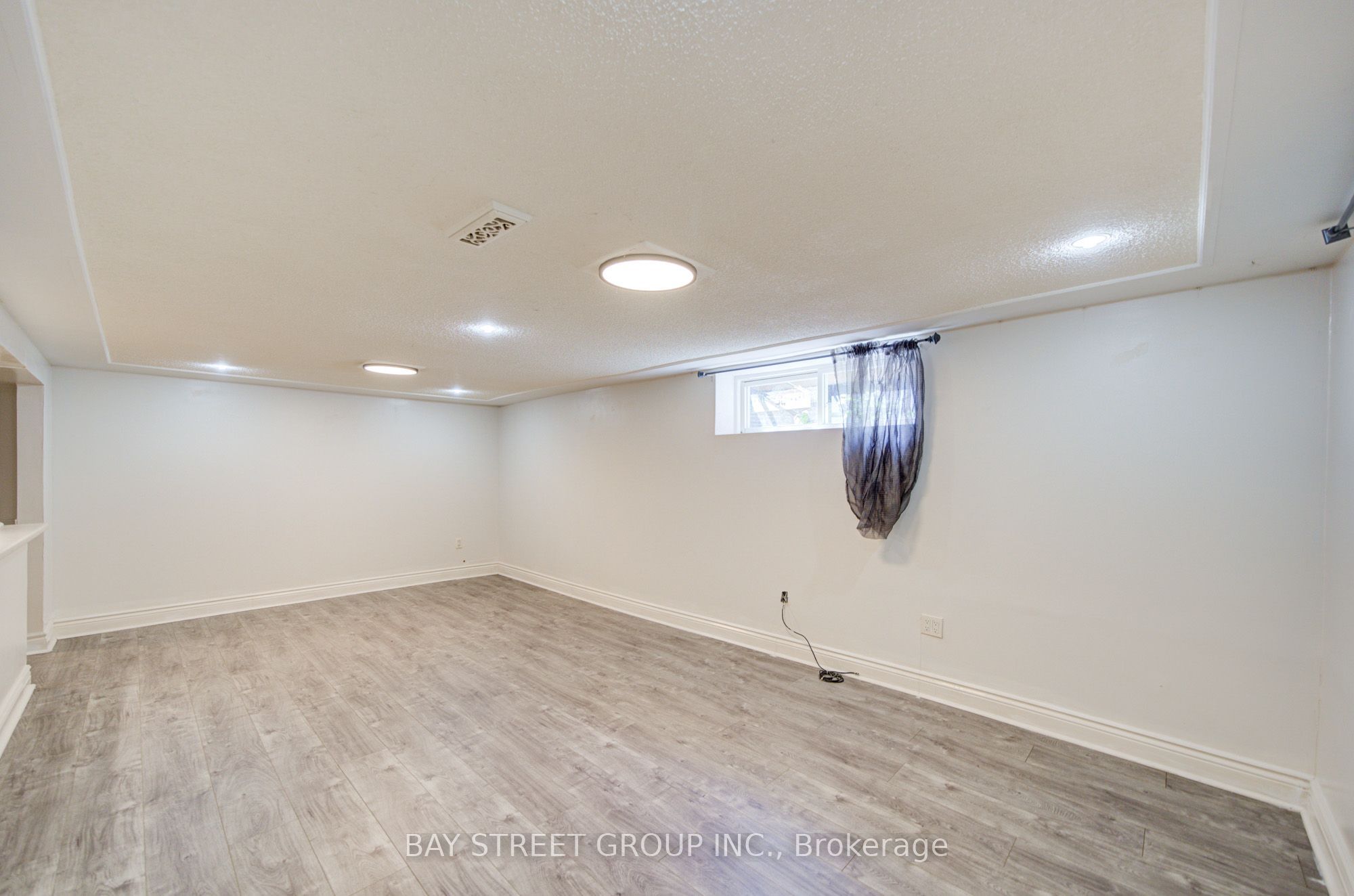 1421 Old Green Lane E Property Photo 44