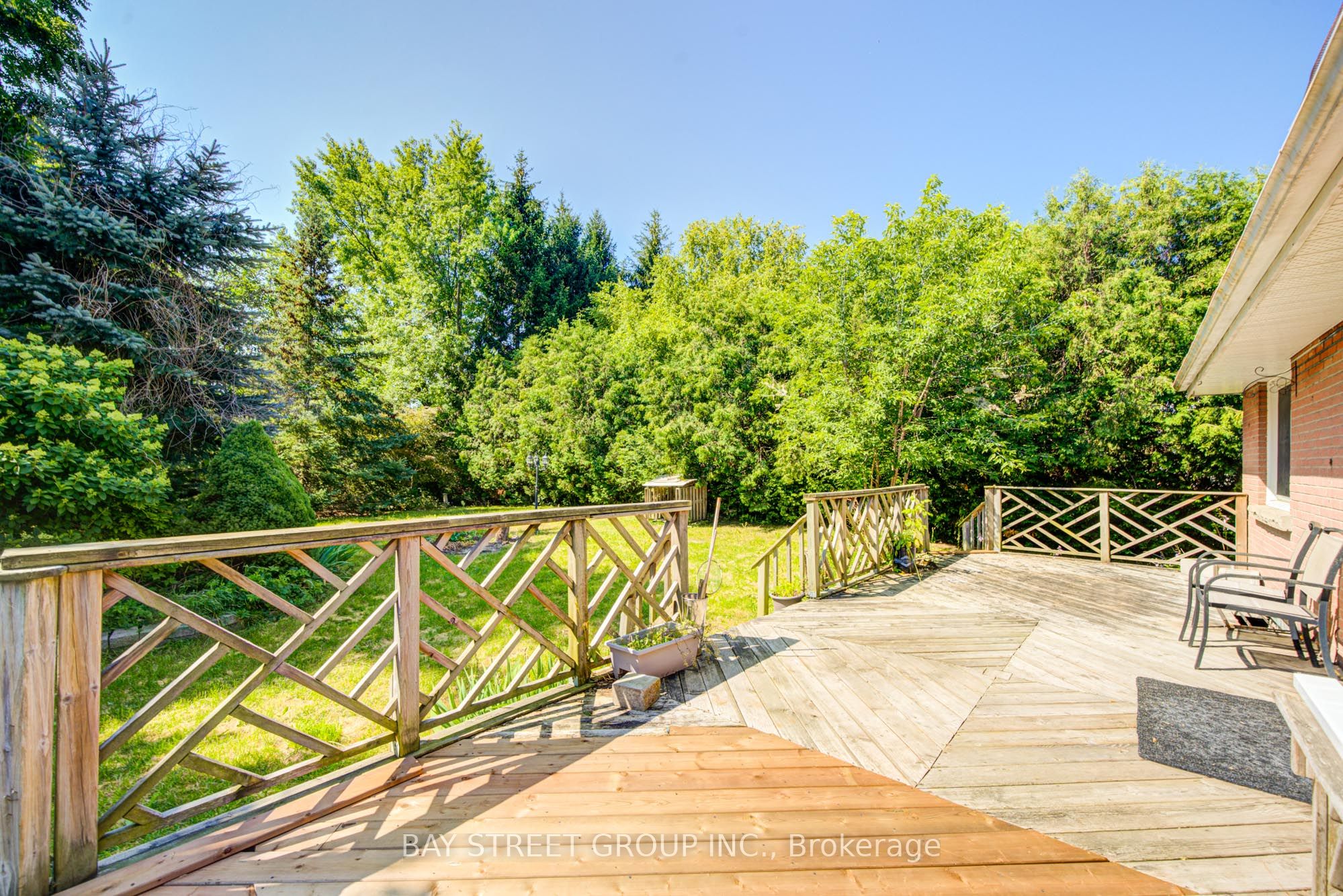 1421 Old Green Lane E Property Photo 46