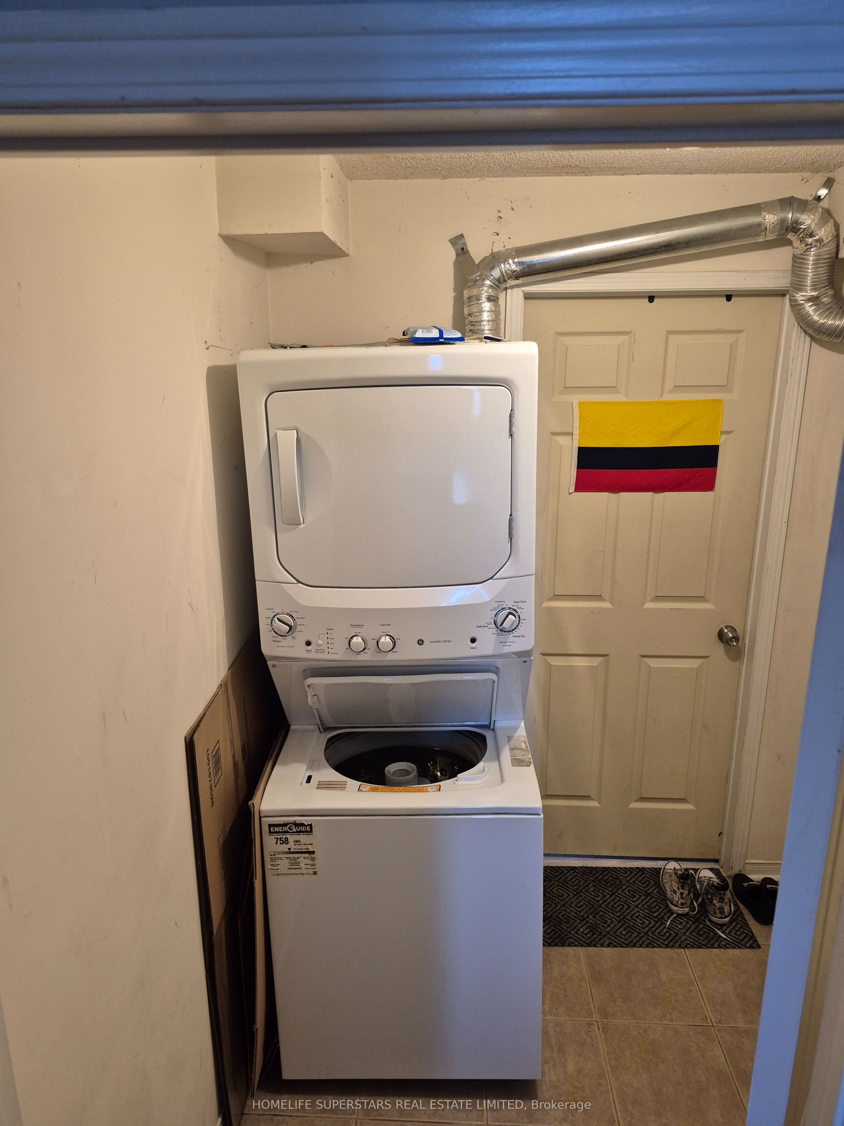 19 Foxchase Avenue 46 Property Photo 17