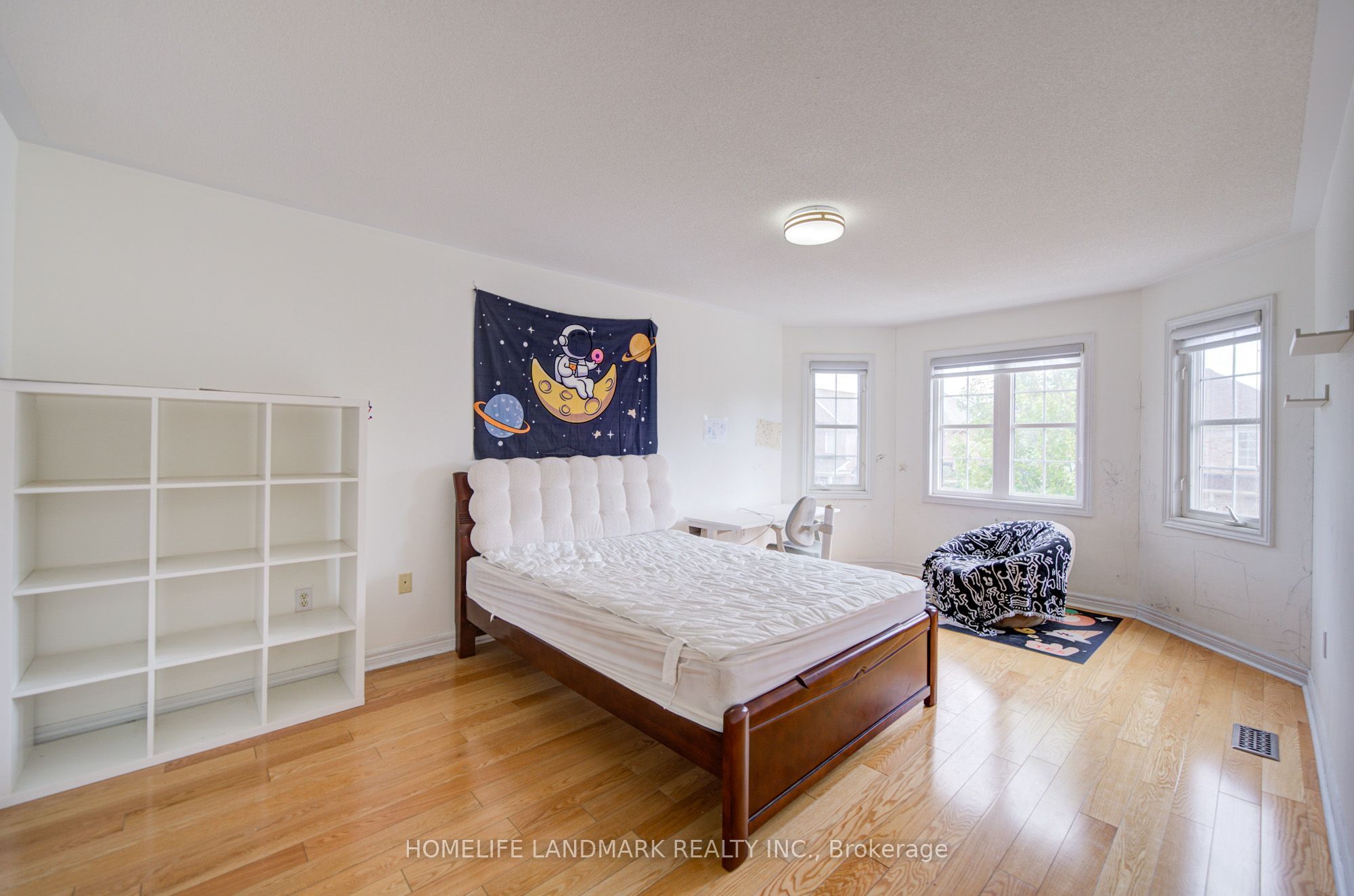 16 Barnstone Drive Property Photo 22