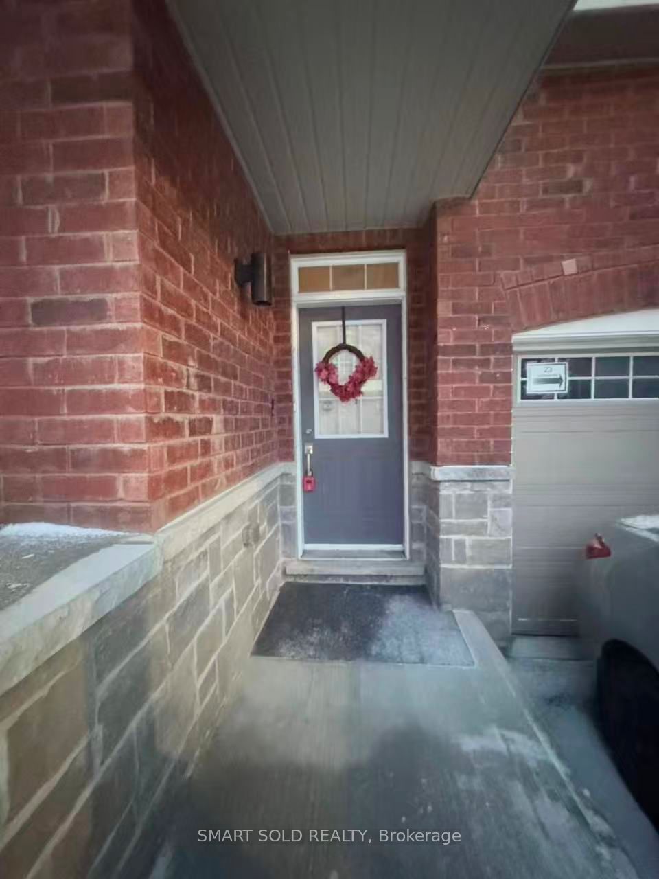 25 Avonmore Trail Property Photo 3