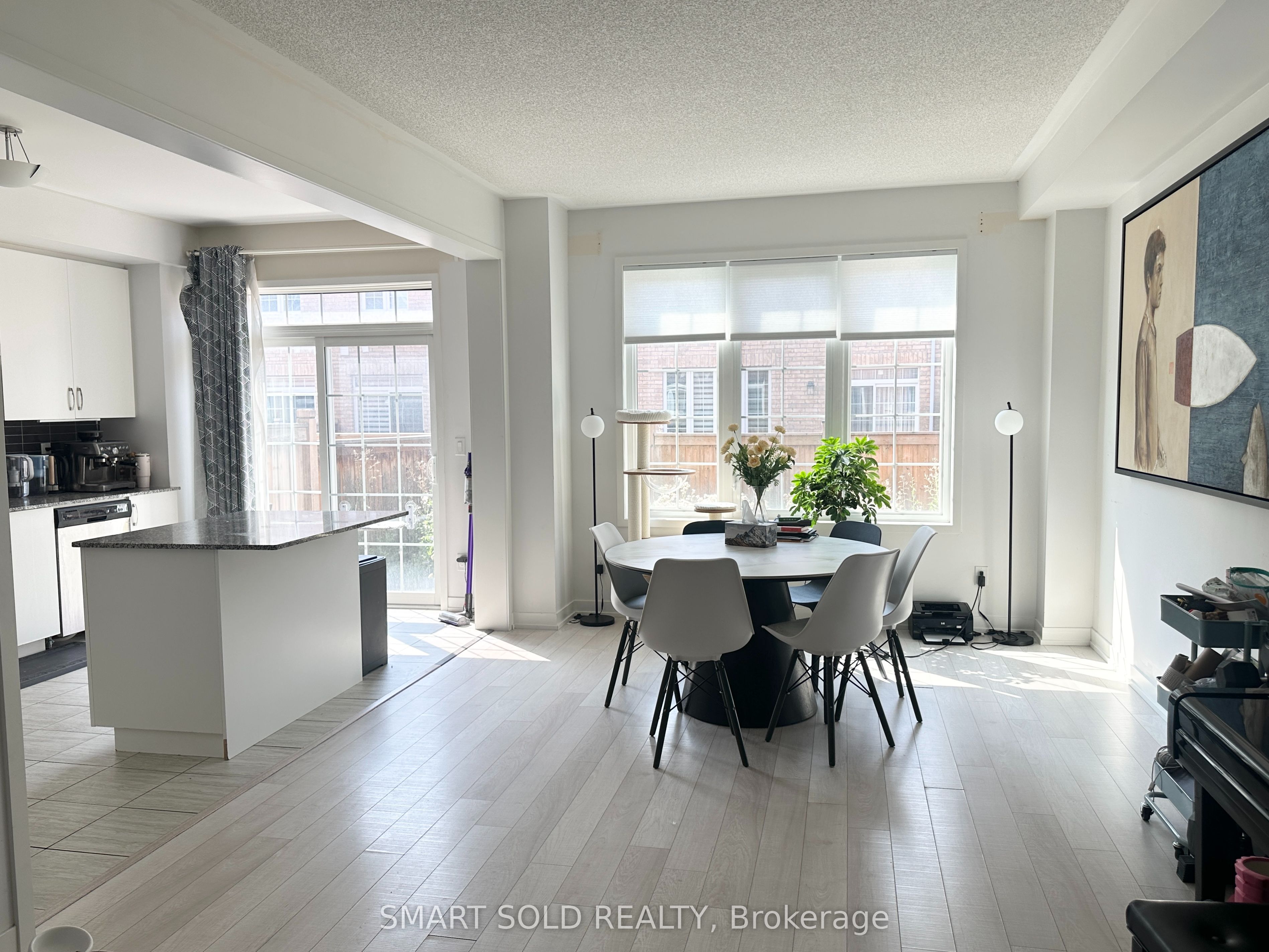 25 Avonmore Trail Property Photo 7