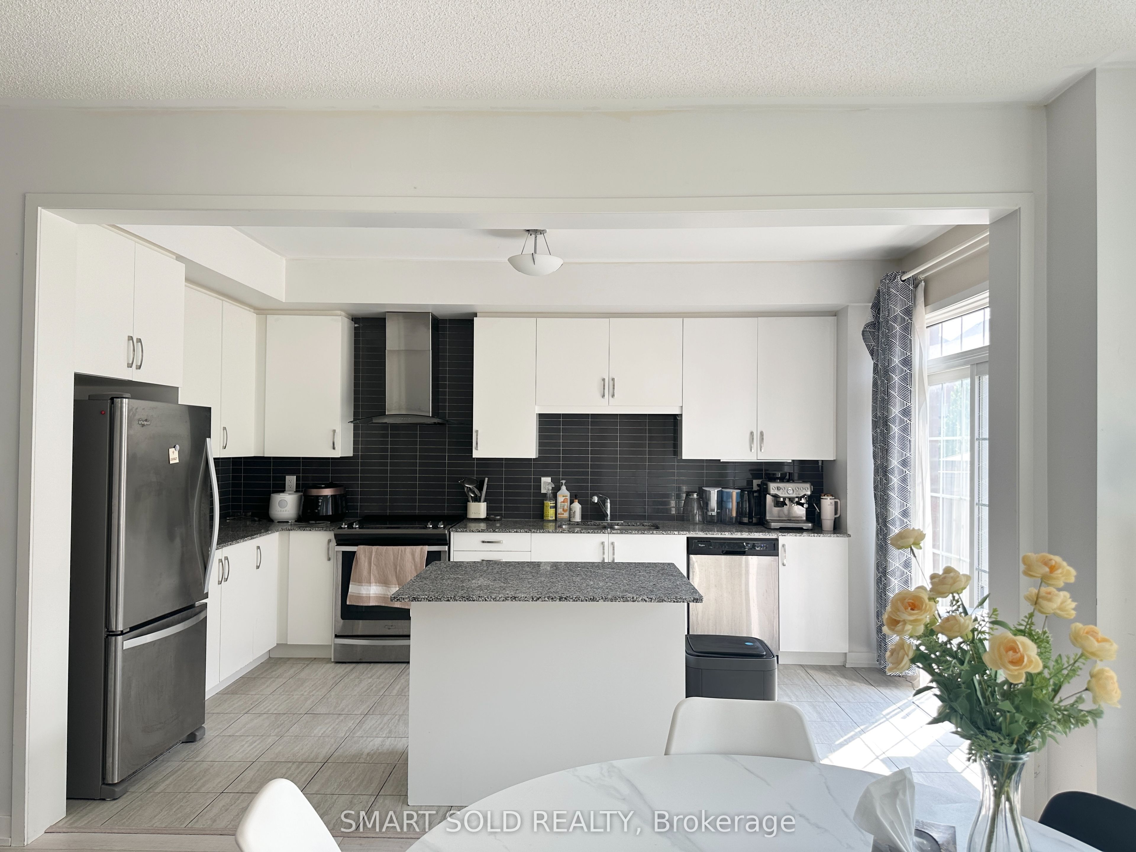 25 Avonmore Trail Property Photo 8