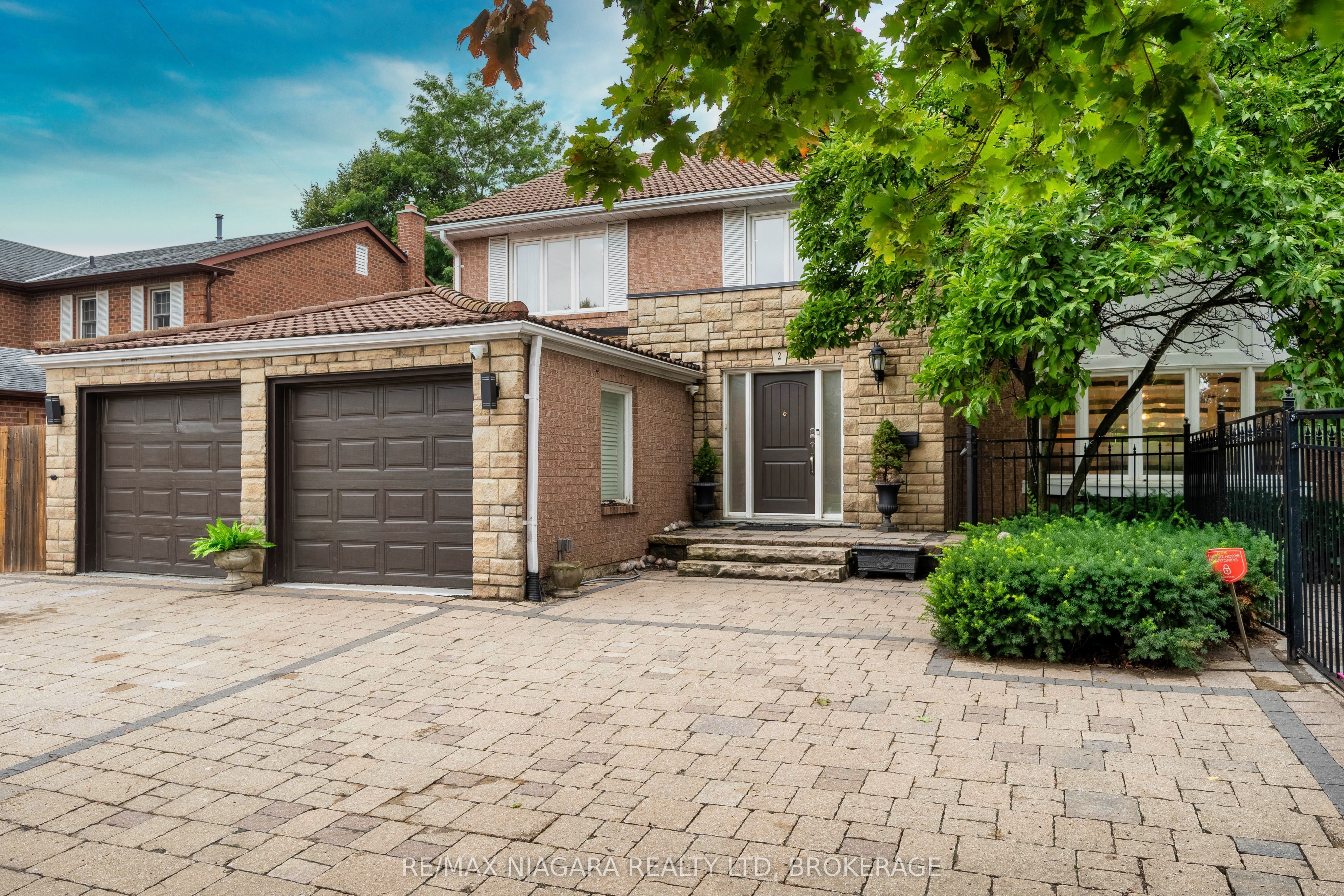 2 Aitken Circle Property Photo 3