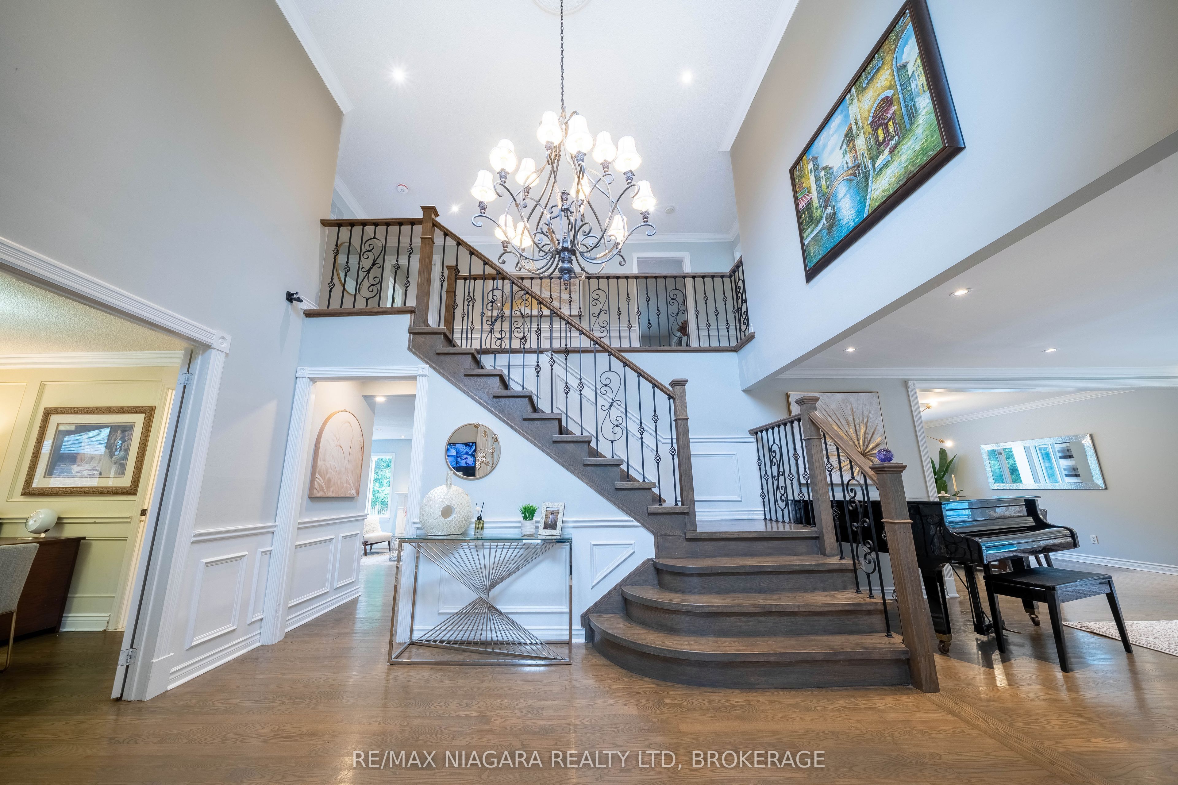 2 Aitken Circle Property Photo 5