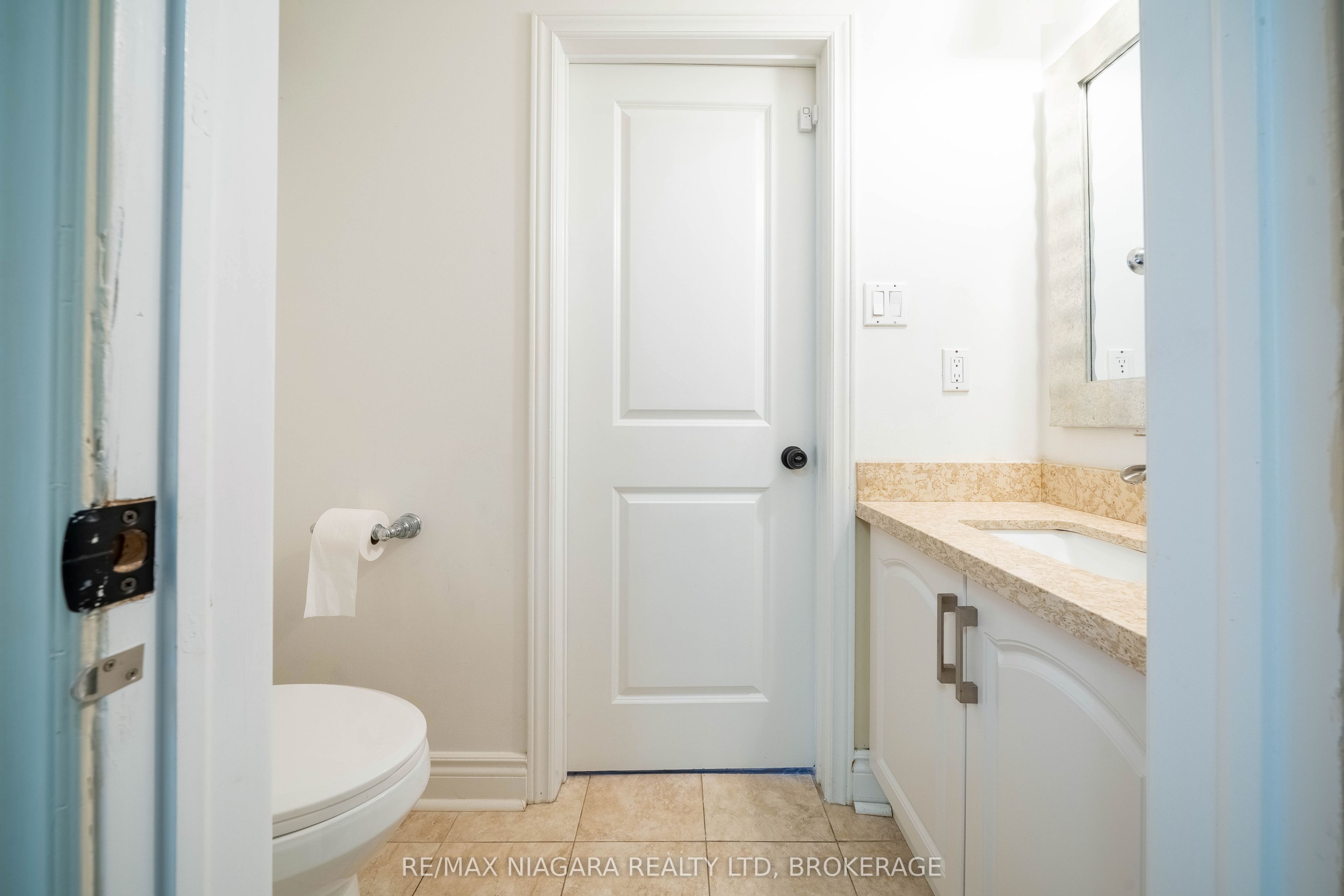 2 Aitken Circle Property Photo 7