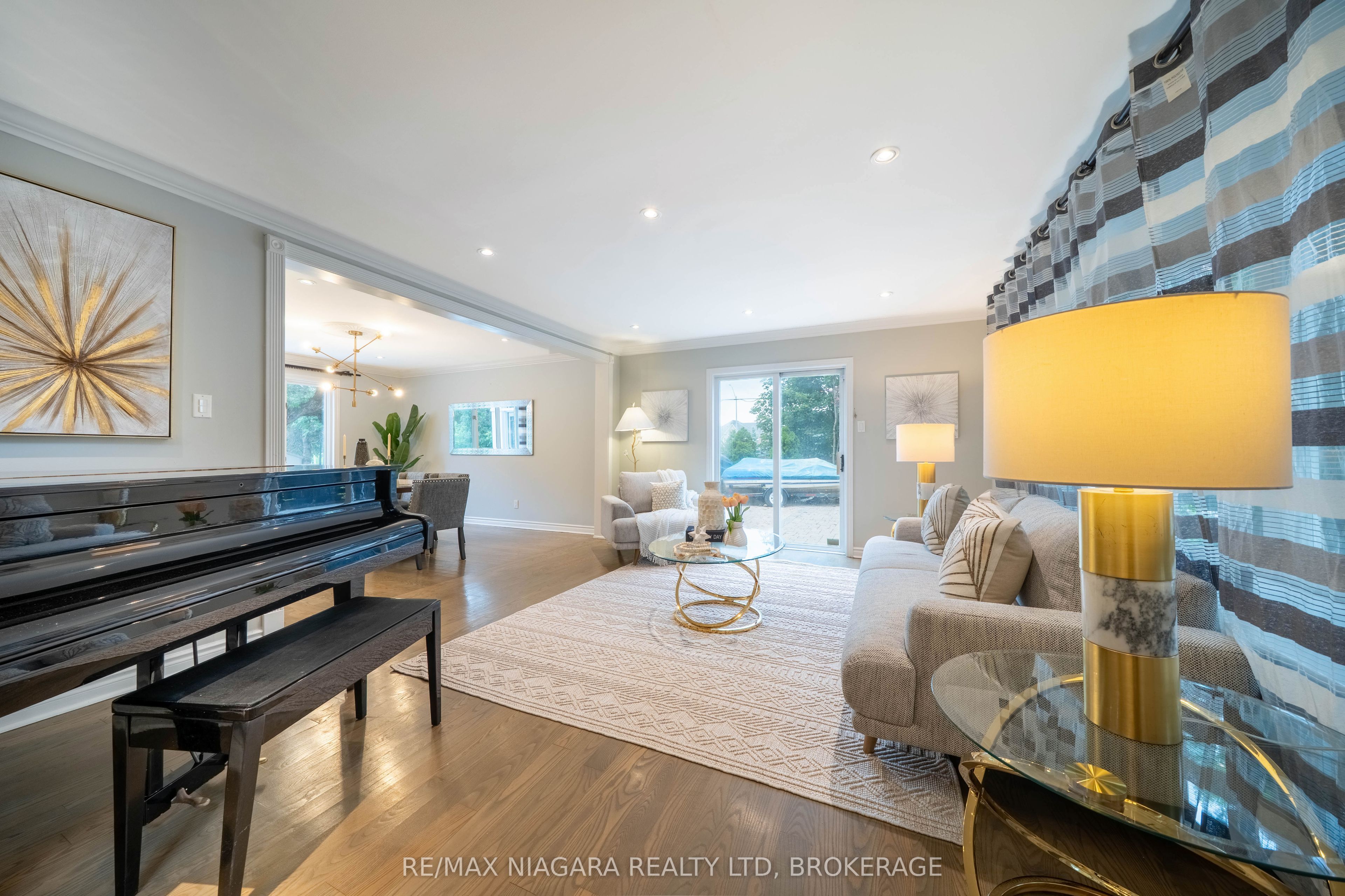 2 Aitken Circle Property Photo 9