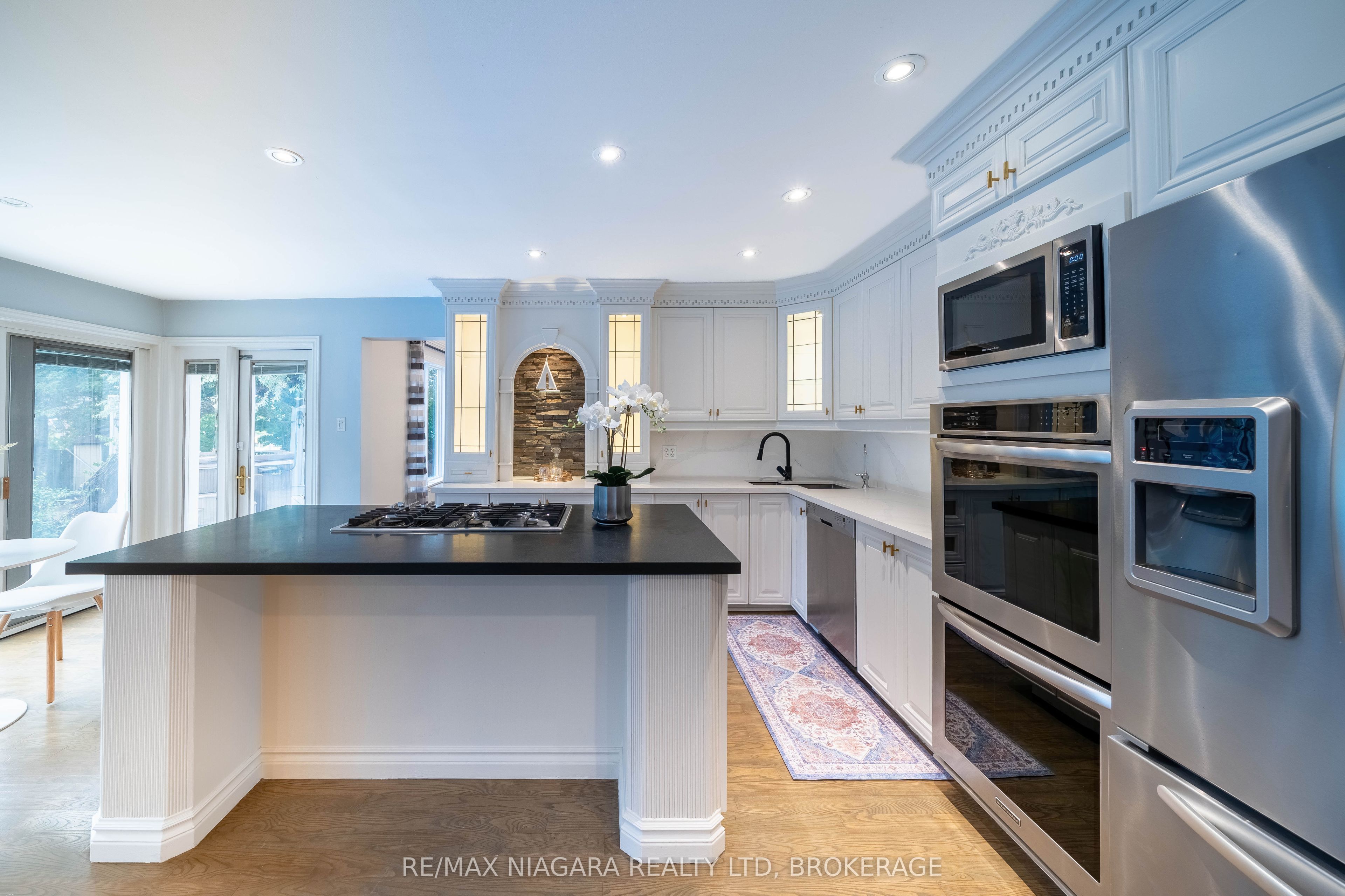 2 Aitken Circle Property Photo 17