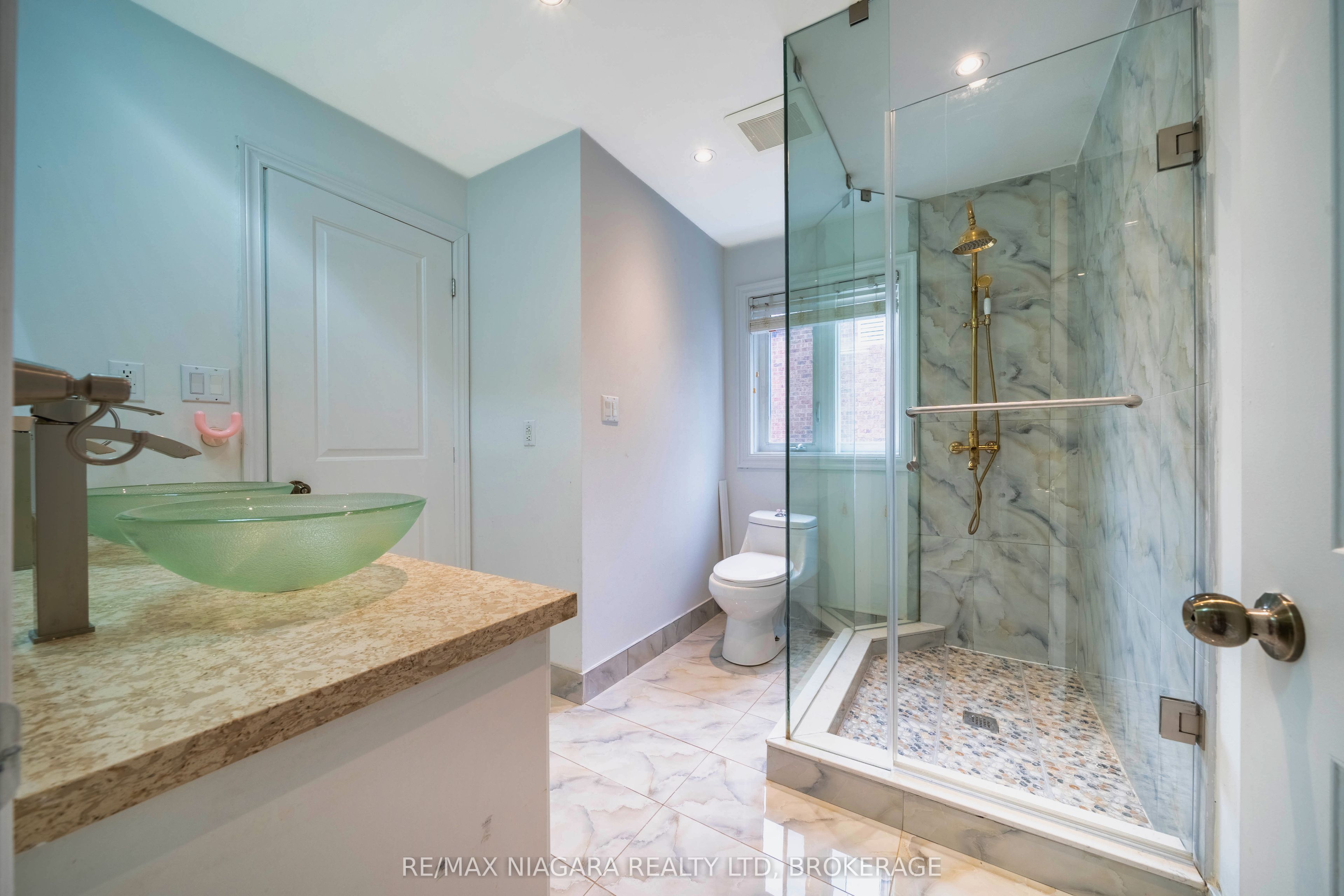 2 Aitken Circle Property Photo 24
