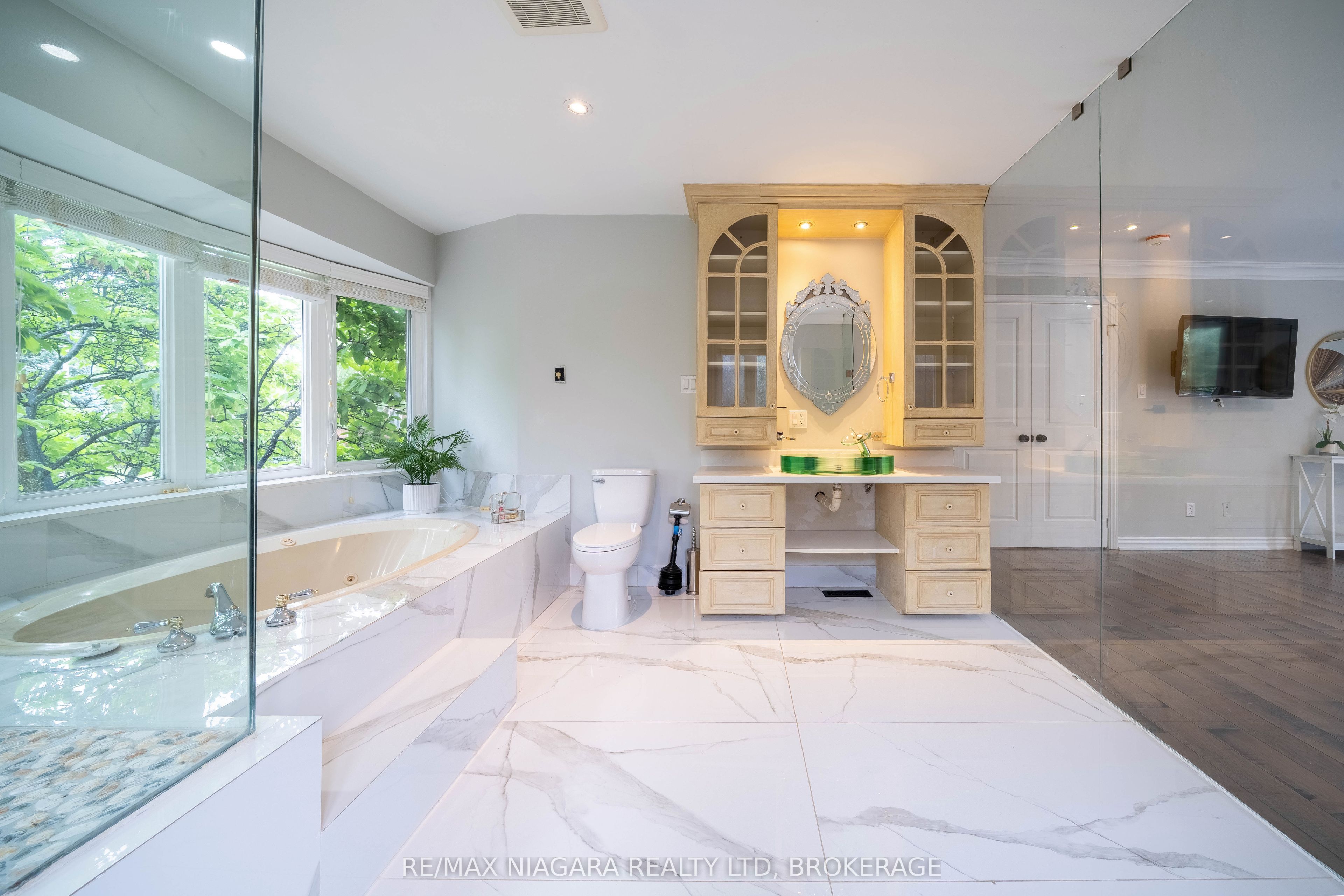 2 Aitken Circle Property Photo 33