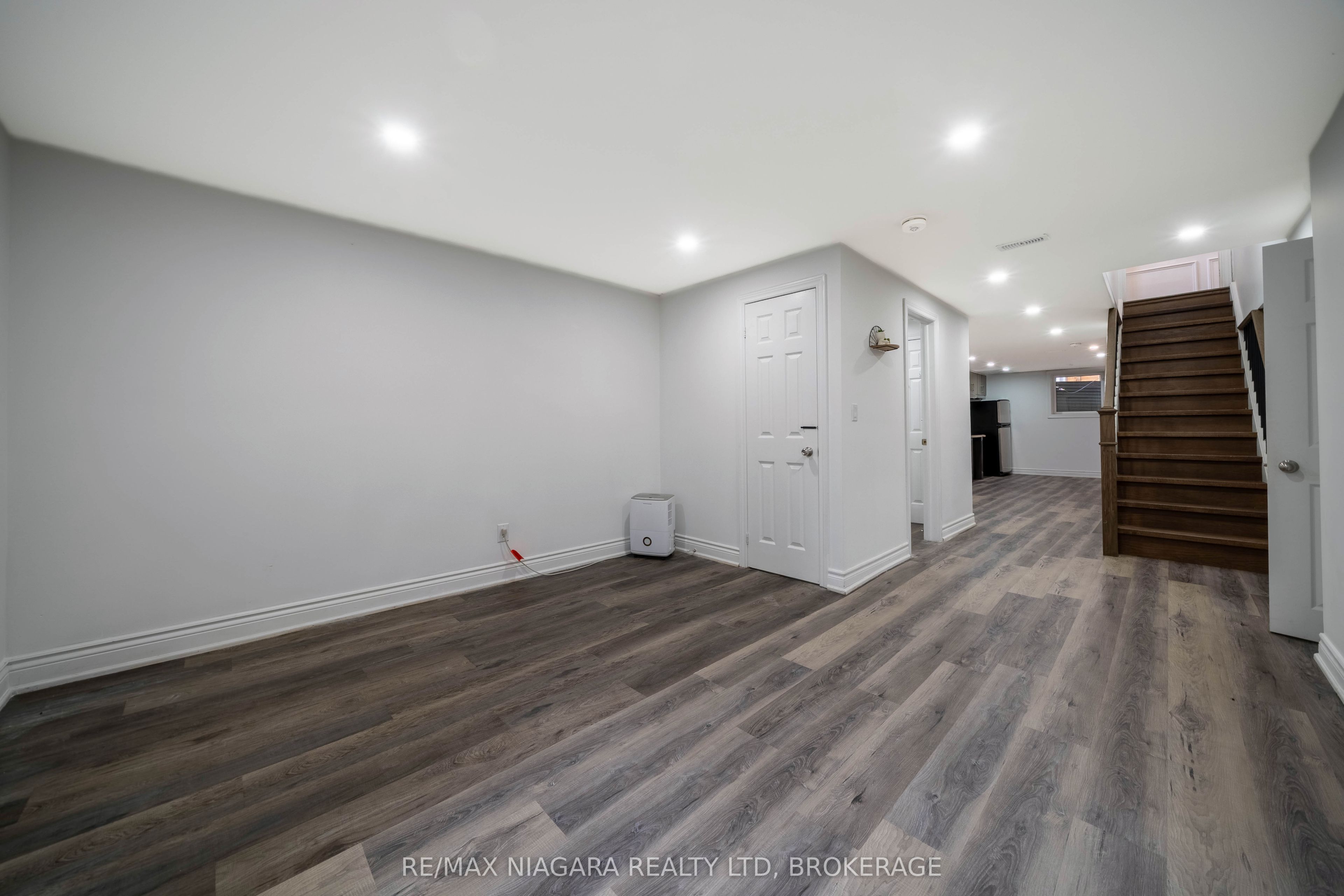 2 Aitken Circle Property Photo 35
