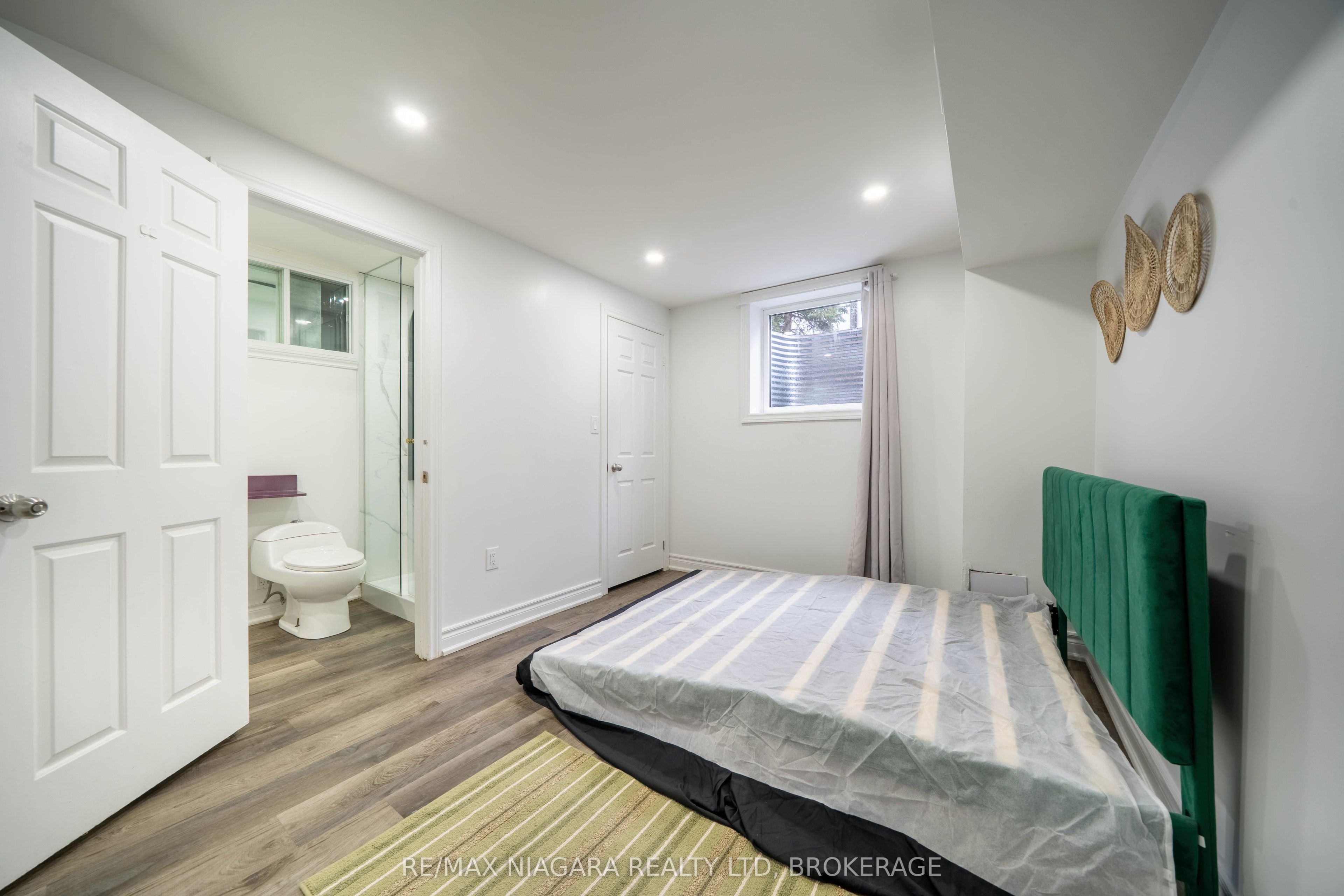 2 Aitken Circle Property Photo 40
