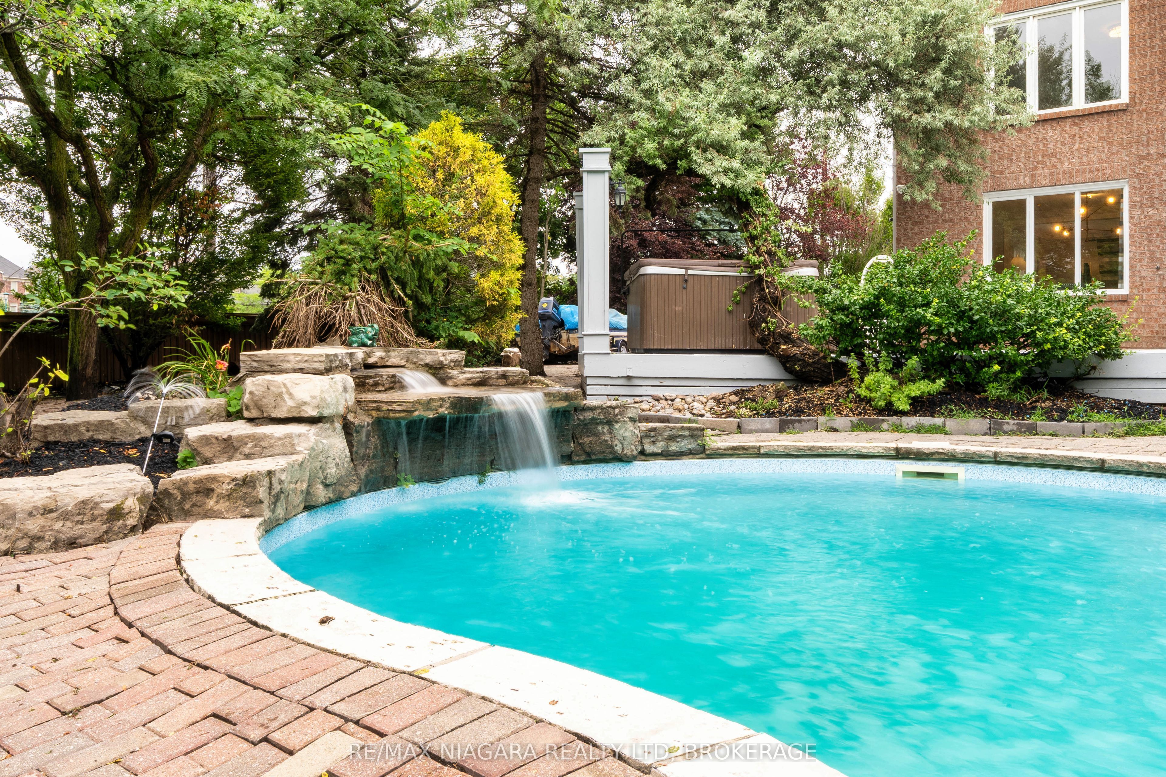 2 Aitken Circle Property Photo 47