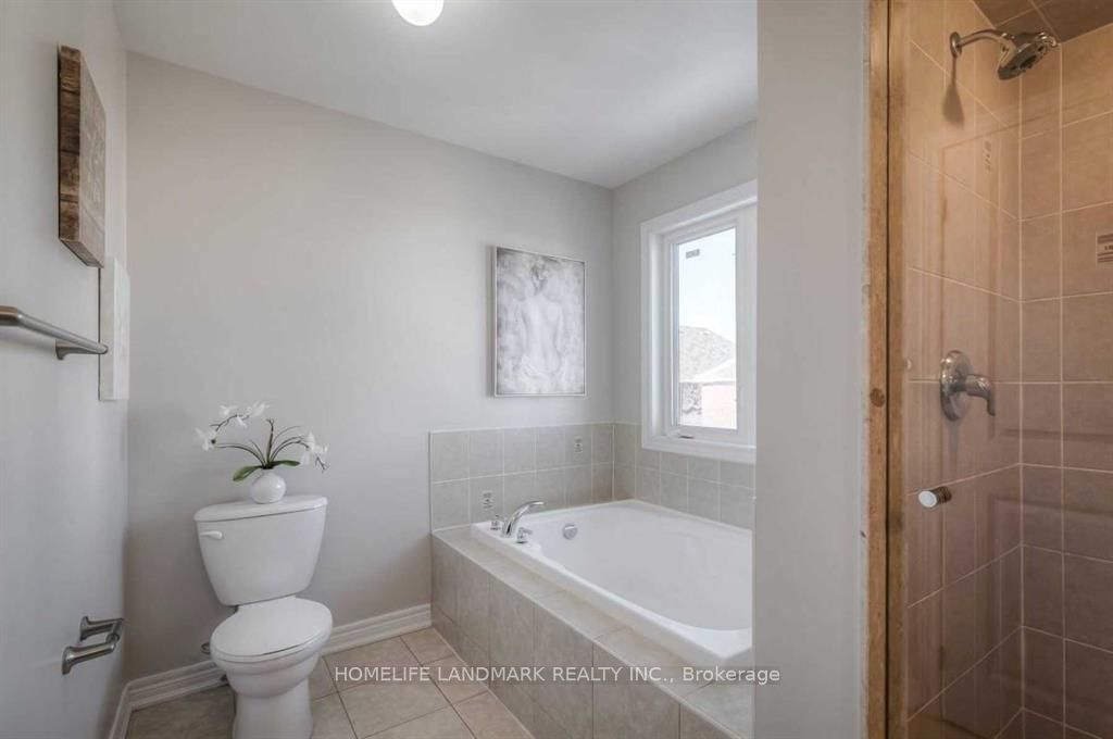 77 Reynolds Crescent Property Photo 8