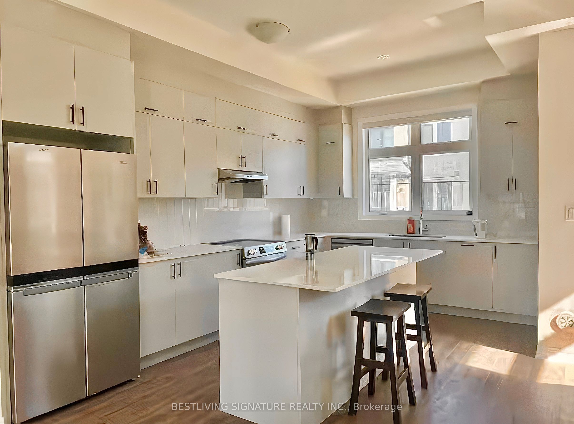 180 De La Roche Drive Property Photo 4