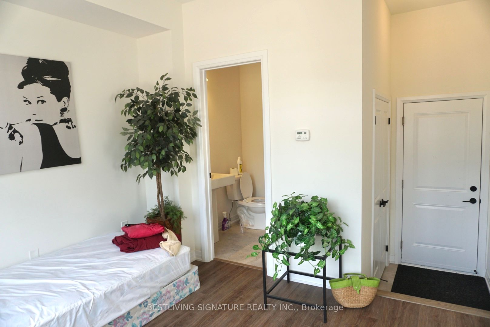 180 De La Roche Drive Property Photo 8