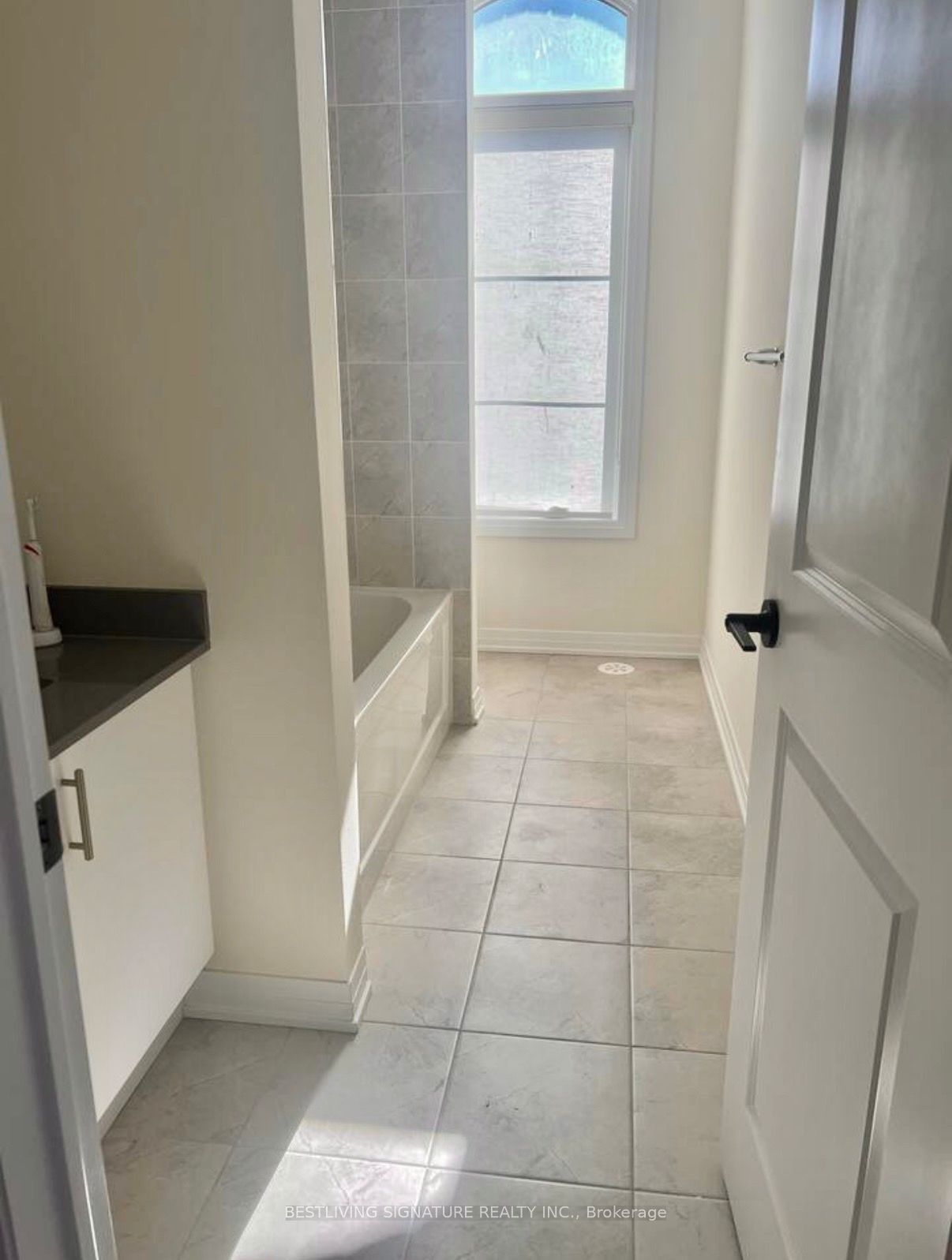 180 De La Roche Drive Property Photo 15