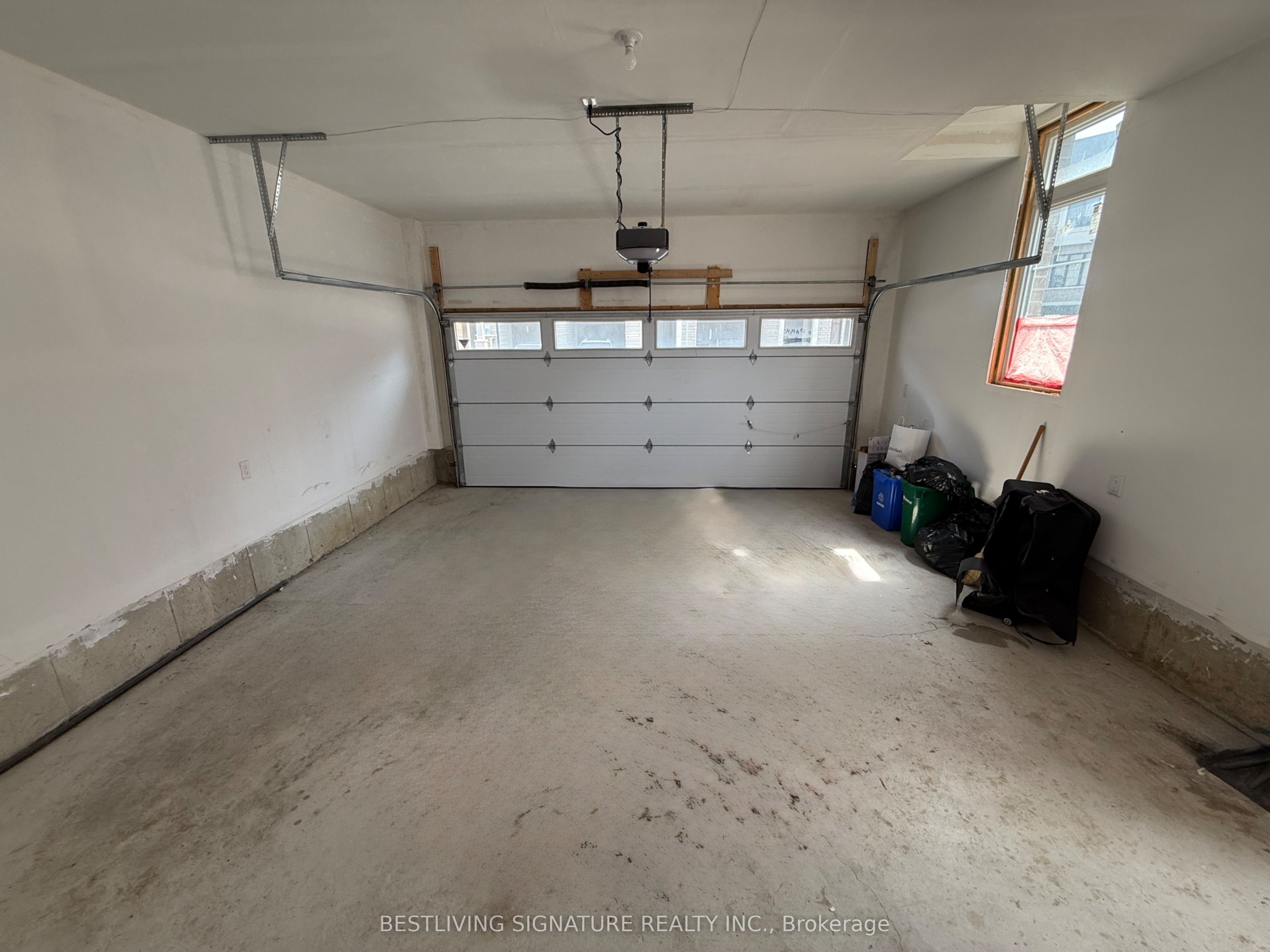 180 De La Roche Drive Property Photo 16