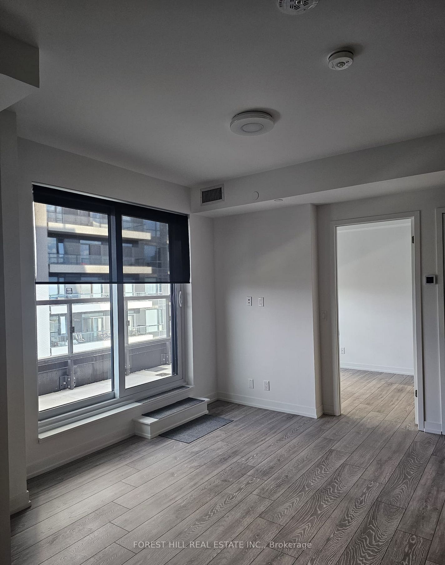 8 Beverley Glen Boulevard C904 Property Photo 6