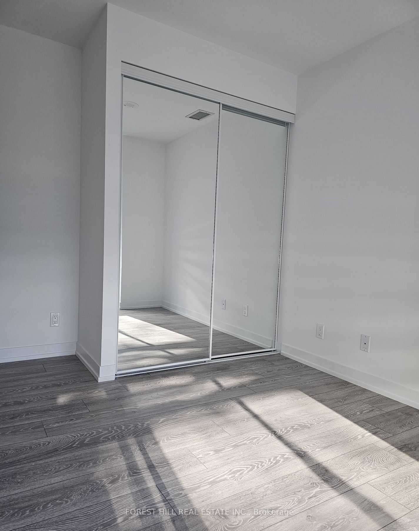 8 Beverley Glen Boulevard C904 Property Photo 10