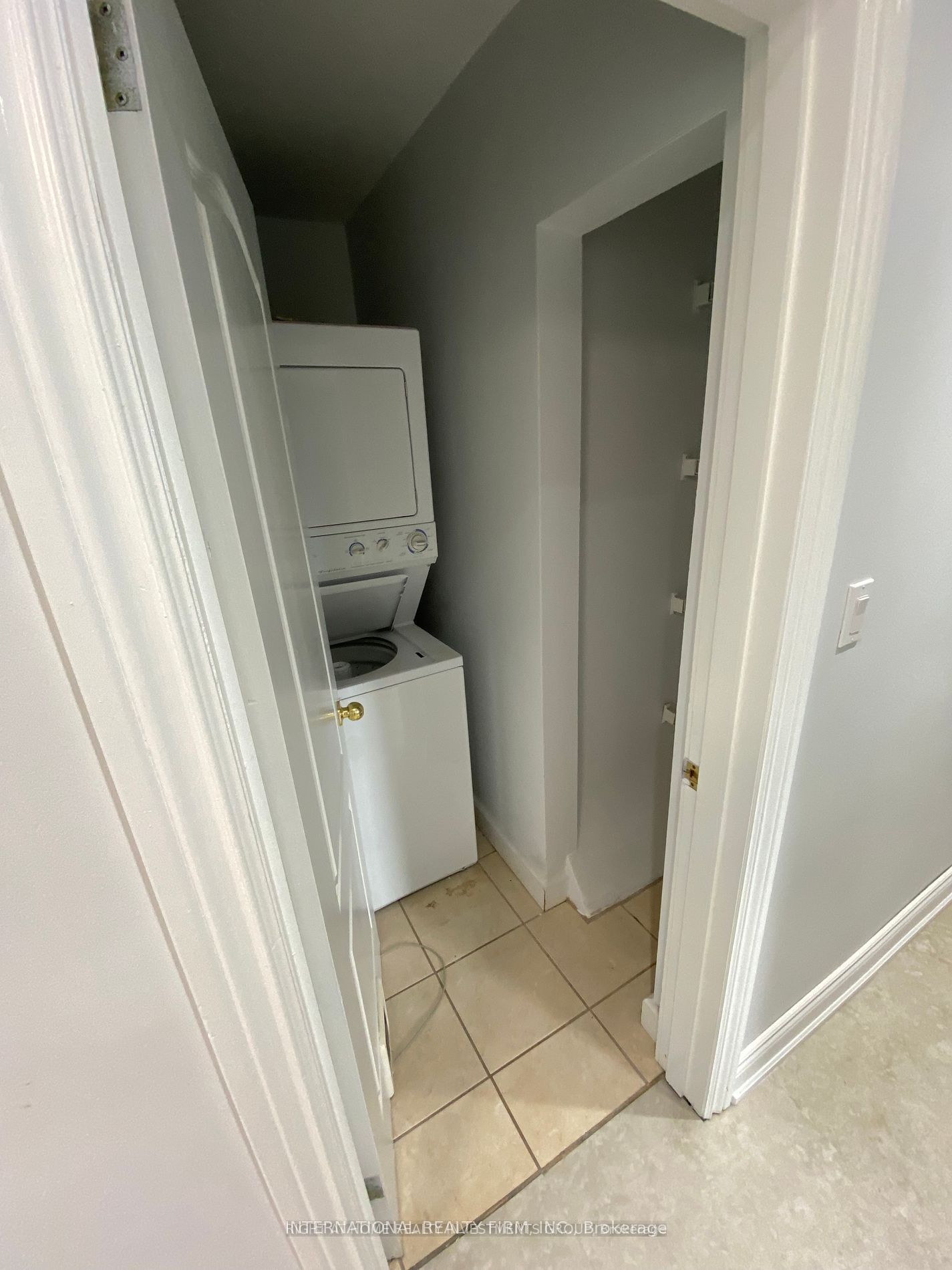 53 Belfry Drive Main Property Photo 10