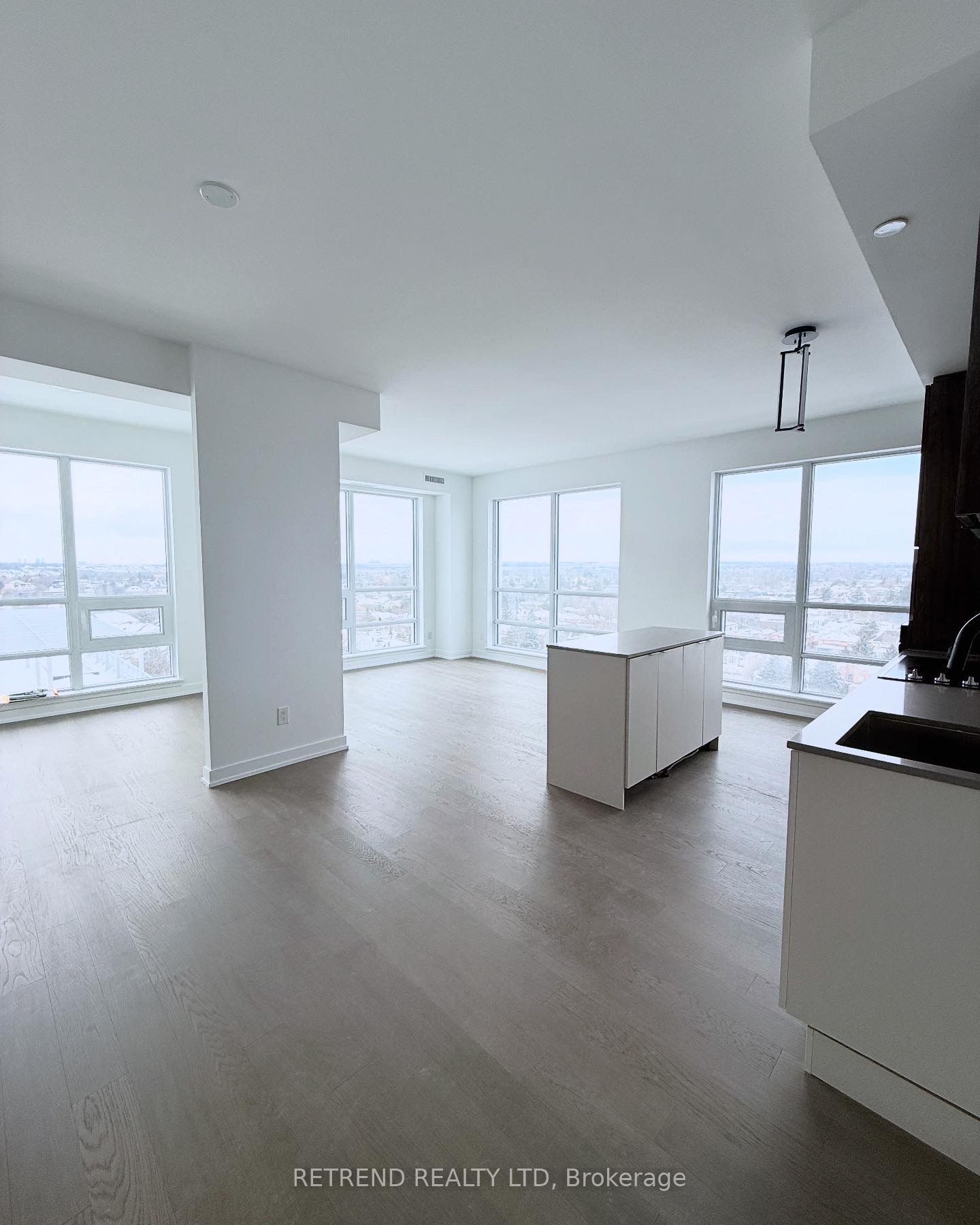 8888 Yonge Street 902 Property Photo 1