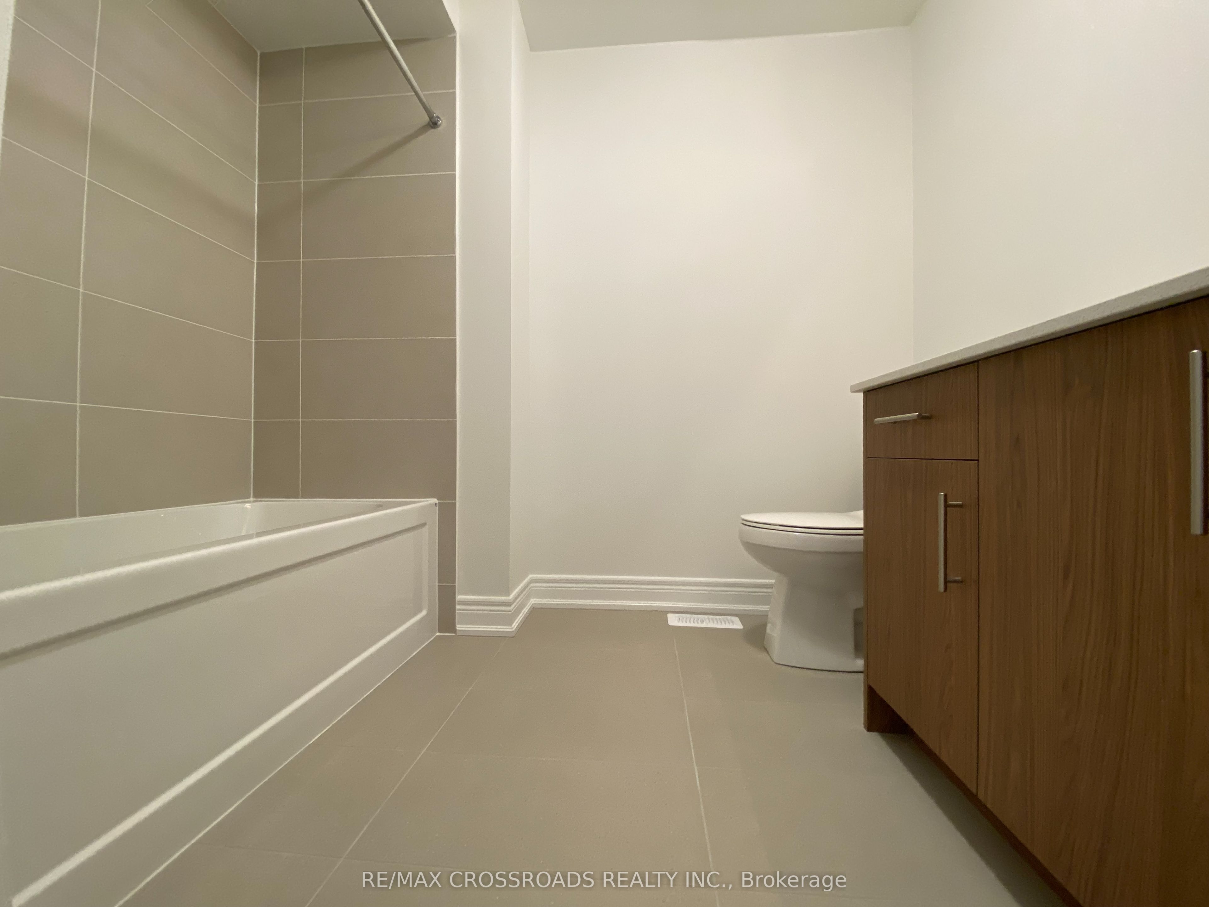4 Kamper Avenue Property Photo 25