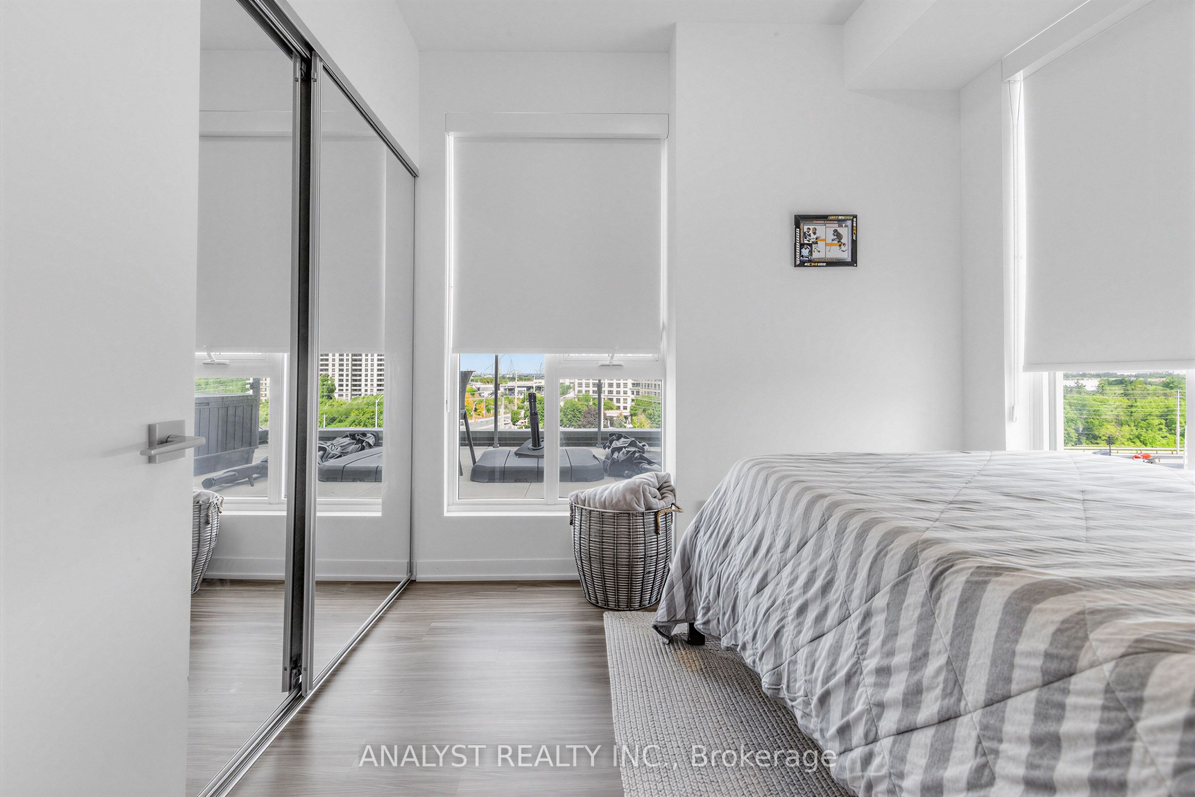 498 Caldari Road 522 Property Photo 12